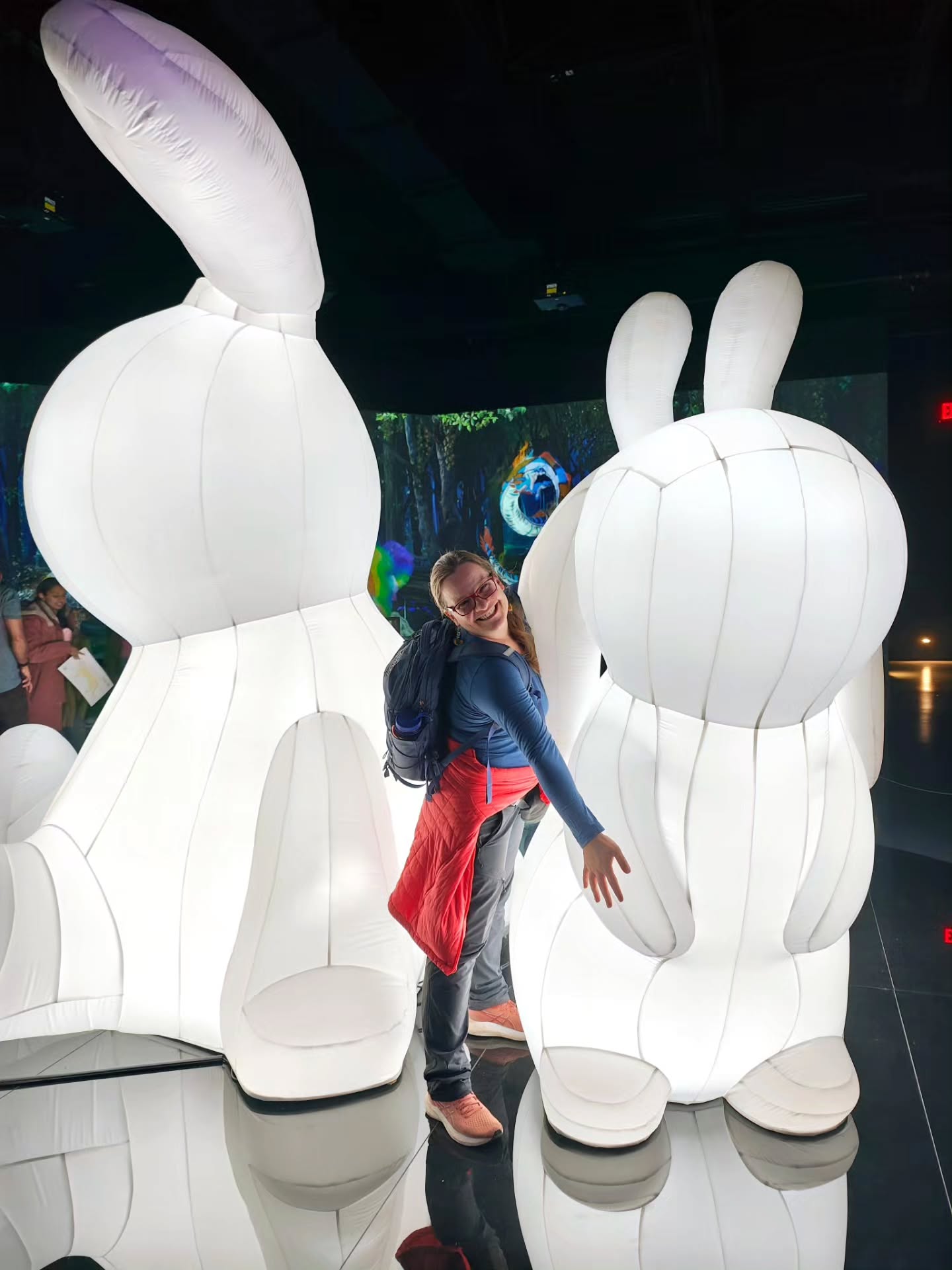 It was such a joy to be back in New York last month for the US premiere of my newest documentary: The Boss - Aconcagua. I loved catching up with some of my friends there and I enjoyed a fun immersive exhibit at the Arte Museum @artemuseum_newyork 😊.
Sabina Sabados @sabinasabados even treated me to a nice birthday surprise. Thank you very much! ❤️
#AWomanFromMars #MichaelaMusilova #birthdaysurprise