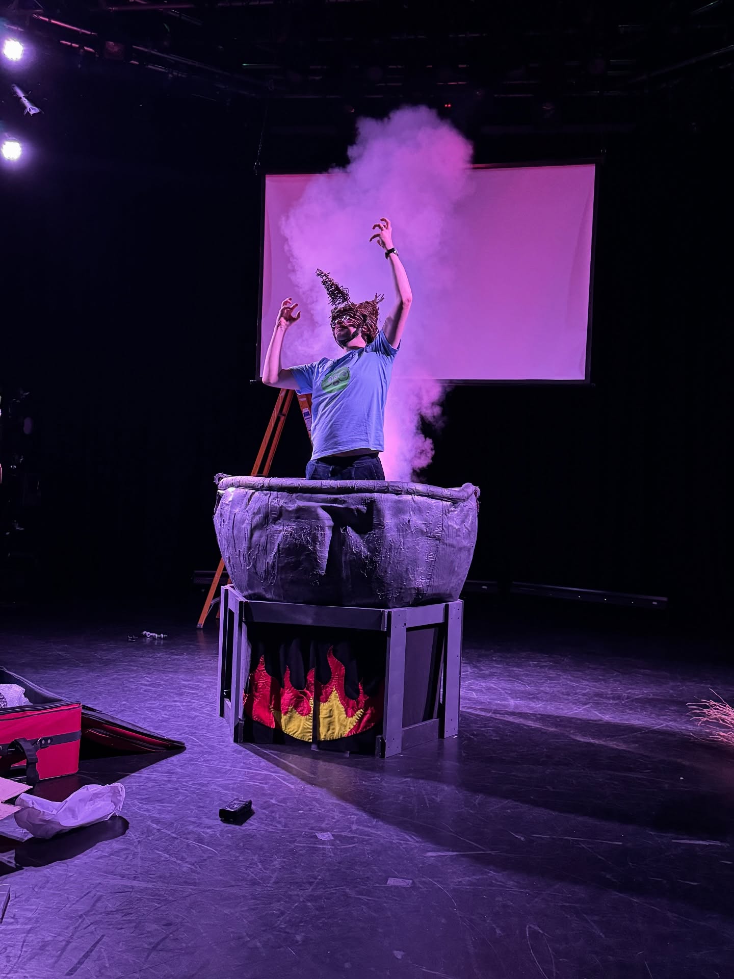 THANKS ORMSKIRK!
A great lovely time where I forgot to take a lot of photos but did have a go at doing a panoramic selfie which I think worked better than instagram is letting on.
Thanks to everyone who came along and to the team @artscentreehu for making me and techstrordinare Martin feel so welcome.
UP NEXT KESWICK! And then we finish the Autumn/Winter tour of Witches.