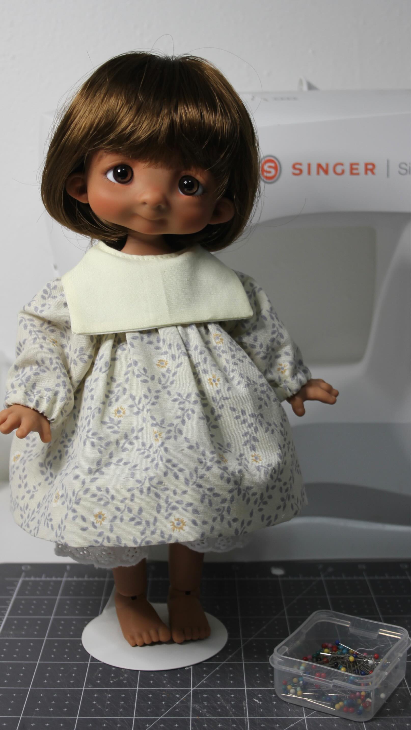 Second dress done today, tomorrow I’ll focus on some pictures for the upcoming preorder for Bunny, they look pretty cute in these classic outfits 🥰 #lindamacariodolls #bjddoll #artdoll #resinbjd #dollmaking #preorder