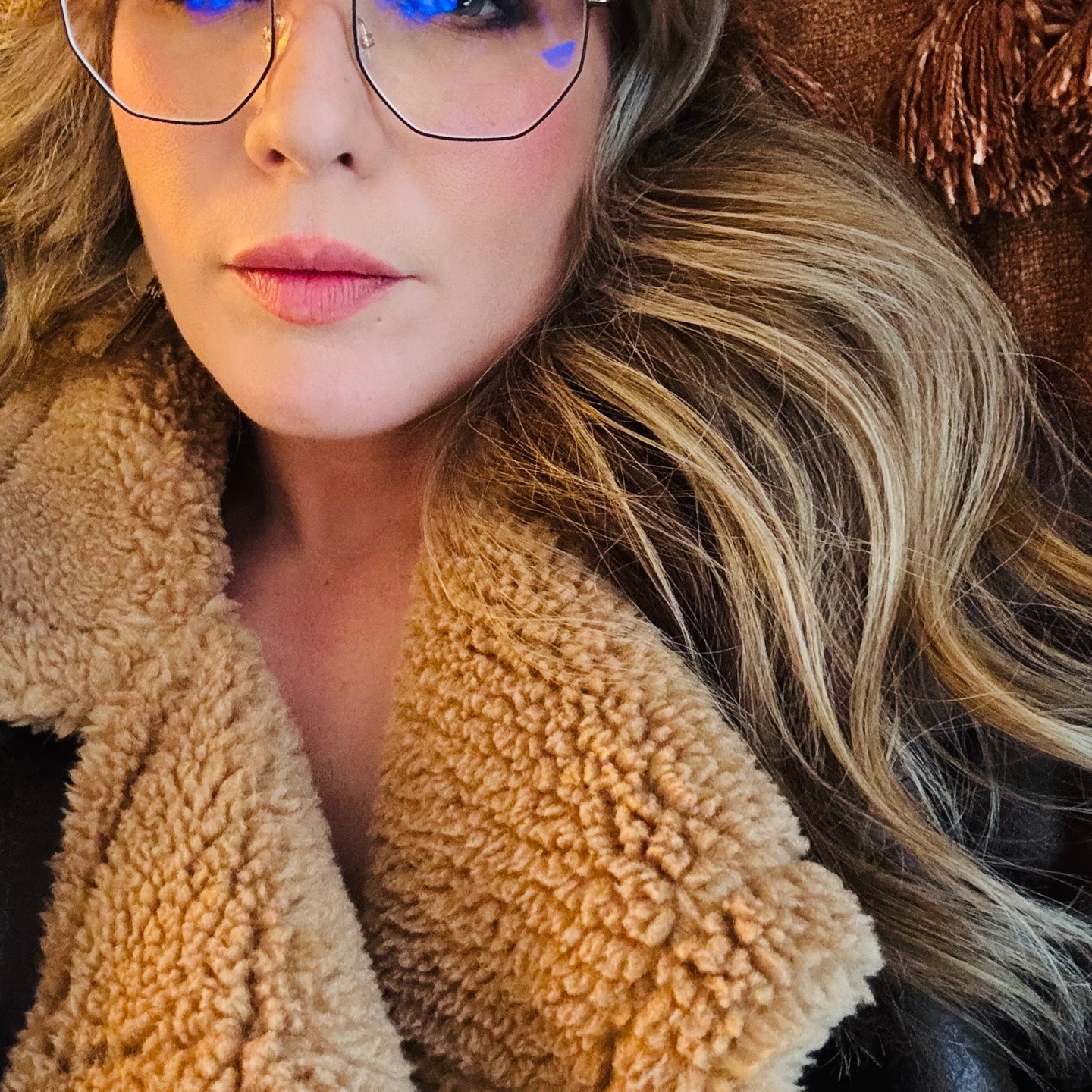 Soft glam but make it effortless. ✨
Fresh skin, a hint of blush, and a glow that looks like you just woke up.
This is my favorite kind of beauty - simple, feminine, and a little bit magical #Kosas #RareBeauty #ILIA #CharlotteTilbury #PatrickTa #RealTechniques
#Tarte #Sephora #DIOR #AnastasiaBeverlyHills
#DanessaMyricksBeauty #Voluspa
#GlowyMakeup #SoftGlam #CleanGirlAesthetic
#BeautyRoutine #EverydayMakeup #AuraluneGlow #FeminineAesthetic