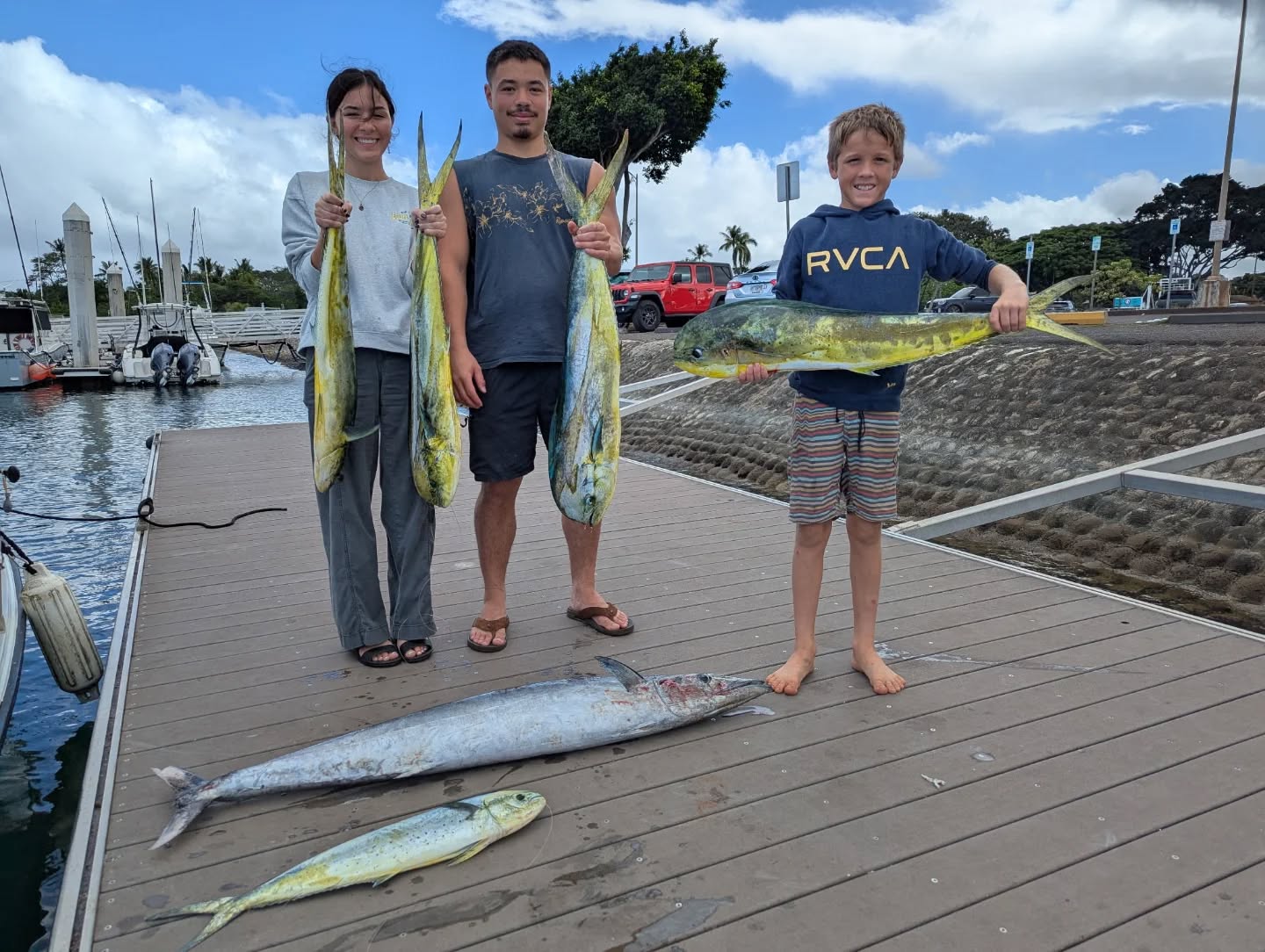 First of 2 half days pau! Mahi slabs available. As well as limited supply of ono. First come first serve. Pm text or call! Half days like this make me 😁
Available tomorrow!
For fresh fish call or text:
808-594-7799
For charters check out:
Gofishoahu.com
haleiwafishingcharter #mahi #ono #northshoreoahufishing #northshoreoahu #northshore hawaiifishing fathersonfishing oahufishing oahu lines lures rods reels bait tackle polebender pelagicfishing trolling boattrip bottomfishing pelagic freshfish freshcatch mahifishtacos gofishoahu luckylasshaleiwacharters