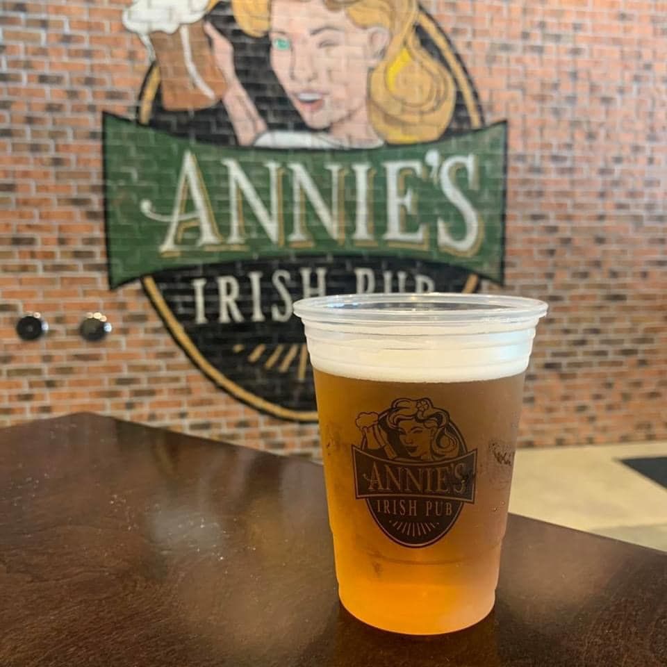 It's Thirsty Thursday, and @anniesirishpubomaha is the place to be for an after-work drink!🍻🍀