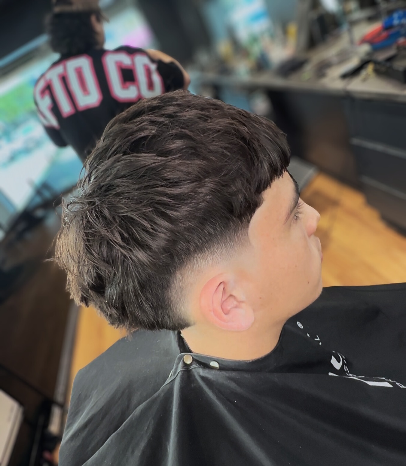 We are fully booked today! However we have bookings available for next week. Book now to secure your spot!
www.ro-yalkingsman.com.au
✂️ by Harlin