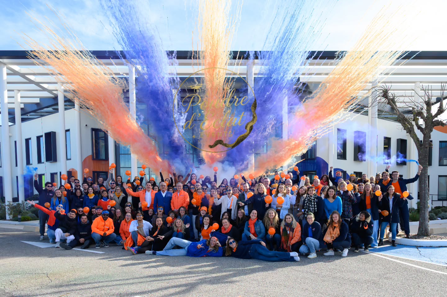 Feux de jour pour le PROMAN Day au siège social PROMAN France.
Un show spectaculaire, 100% sans danger, idéal pour sublimer vos événements d’entreprise.
Contact & réservations : 06 59 85 47 73
Merci encore à notre photographe @loicgbrt
#FeuxDeJour #ArtificeDeJour #AnimationÉvénementielle #CorporateEvent #PoudreDEclatEvents
@nature_en_resine
@proman_interim
@loicgbrt