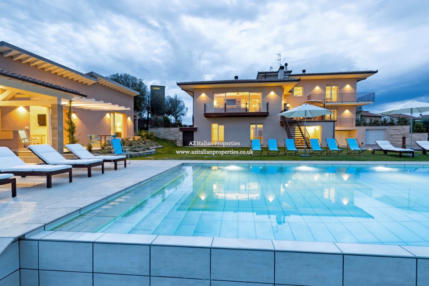 ⚜️ Contemporary Luxury in the Heart of Tuscany ⚜️
Welcome to your panoramic slice of paradise, an architect-designed contemporary villa with infinity pool, guest annexe, and olive groves, perched above the rolling Val di Chiana with views stretching up to 80 km 🌄.
📍Tuscany
🏡 820 sqm / 9,000 sqft | 🛏 7 Bedrooms | 🛁 8 Bathrooms
🏊♂️ Infinity Pool | 🫒 3 hectares of olive groves | 🧖♀️ Spa & Wellness
💡 Solar + Photovoltaics
🔐 Full perimeter security
💧 Dual wells + rainwater harvesting
🛌 Independent guest annexe (perfect for visitors or Airbnb)
📡 High-speed Wi-Fi across house & gardens
DM for details or viewing requests.
#TuscanVilla #LuxuryLiving #InfinityPoolViews #ModernEstate #FoianoDellaChiana #SustainableLuxury #VillaForSale #TuscanyViews #ItalianDream #OliveGroveVibes #InteriorGoals #LuxuryRetreat #HighEndHomes #ArchitecturalMasterpiece #LuxuryRealEstate