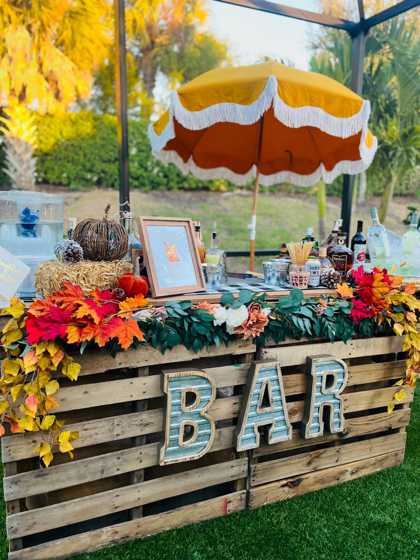 The Pallet Bar in all its Fall glory! 🍁