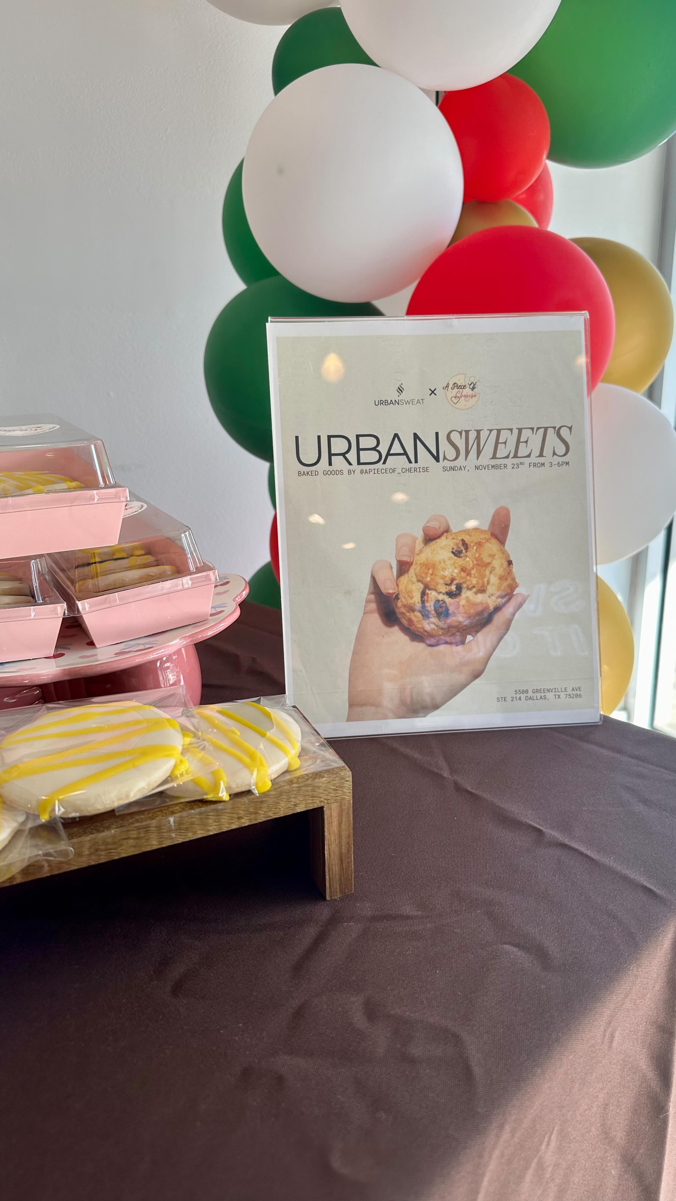 Sorry babes ima kinda busy…….DOING ANOTHER EVENT 😜
Stop by @urbansweat_dallas on Greenville for a relaxing sauna (one of MANY experiences here) and grab your sweat treat from me on your way out! 🤗
•
•
•
•
•
•
•
#BakedGoods#HomeMade#SoftCookies#ForYou#fyp#packagedorders#trending#SupportSmallBusinesses#cookies#Fresh#DallasTexas#TexasPastries#CustomOrders#MustTry#Baker#Barkernearme#buttercream#frosting#filling#partnershipsopen#cake#trending#selftaught#Baker#events#explorer#explorerpage#cupcakes