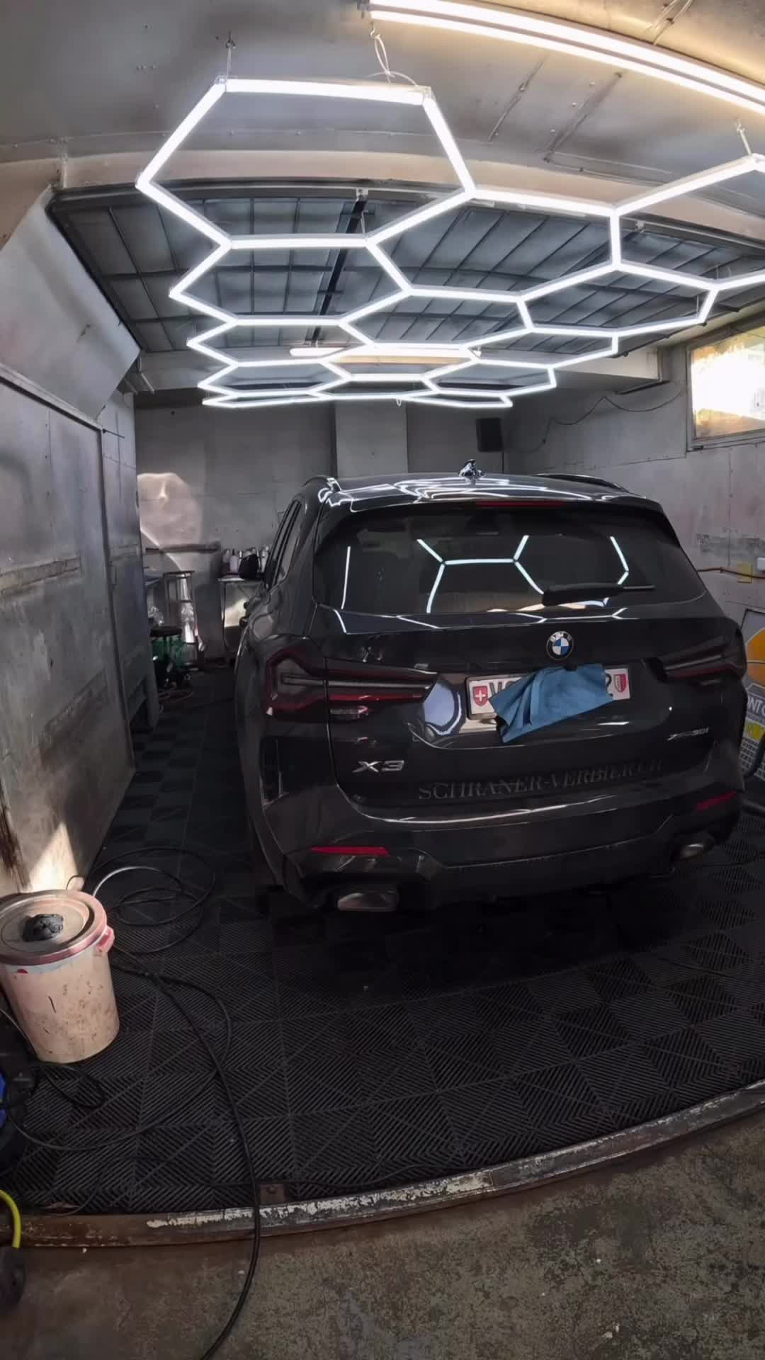 Nettoyage Prestigieux (Intérieur + extérieur - 2h au total) pour un résultat digne de ce BMW X3. 👌
Découvrez la vidéo intégrale ici : https://youtu.be/OpKEDpn1RTI
#EasycleanVS #BMWX3 #DetailingVerbier #NettoyageAuto