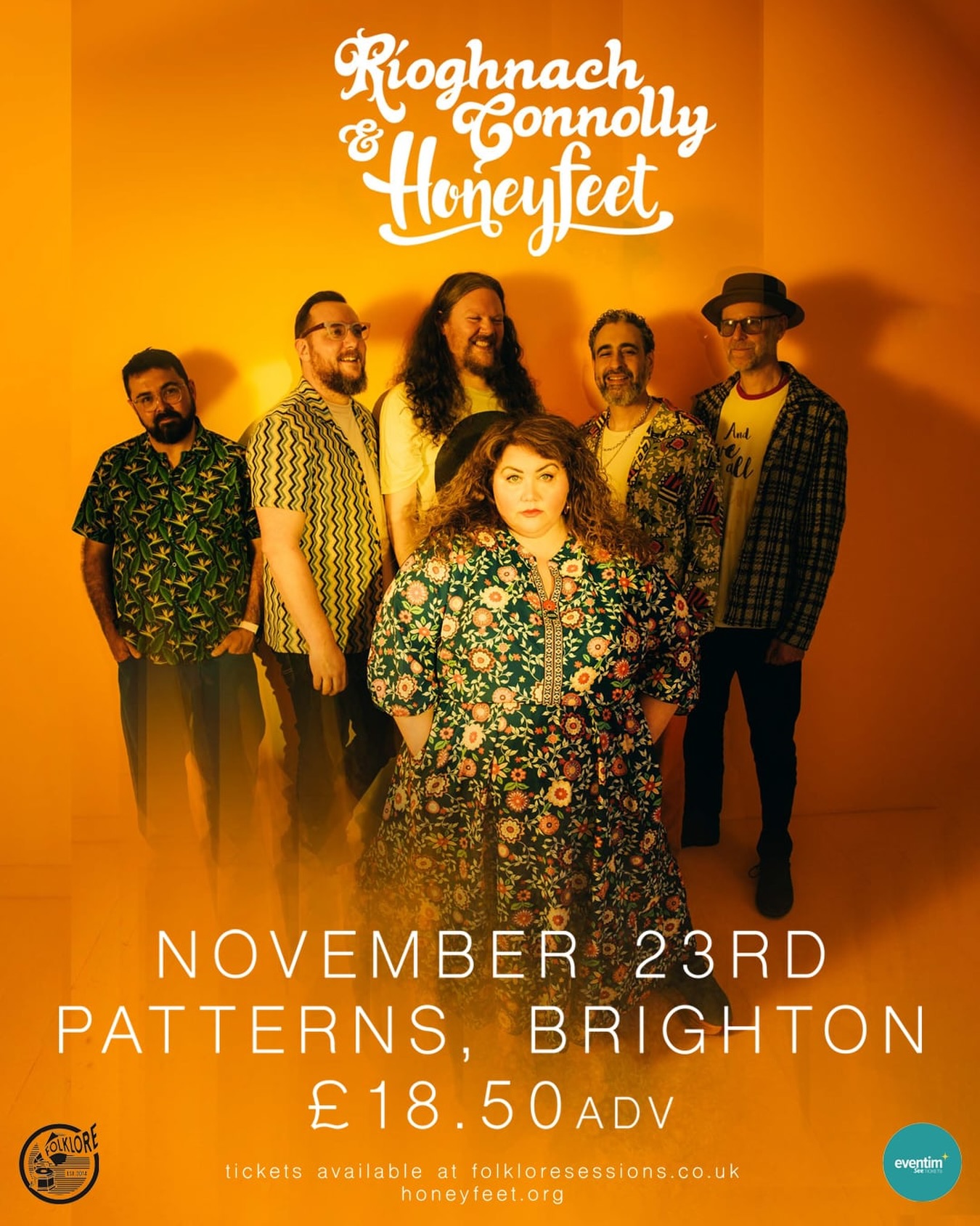 📣TONIGHT IN BRIGHTON📣
9PM Ríoghnach Connolly + Honeyfeet
8PM Plus support from Hannah Moule
7.30PM Patterns 🏠
Final tickets available via the website.
At the heart of Honeyfeet is the indomitable Rioghnach Connolly, winner of the RTE Radio 1 Folk Award for Best Folk Singer and BBC Radio 2’s Folk Singer of the Year. Her voice, equal parts fierce, tender and fearless, connects ancestral song traditions with contemporary storytelling. In early 2025, she joined Annie Lennox on stage at the Royal Albert Hall for “Sisters: Annie Lennox and Friends,” a landmark concert that raised funds for The Circle, Lennox’s global feminist organisation. Sharing the bill with artists including Celeste and Nadine Shah, Connolly brought her singular presence to a night that celebrated the transformative power of music and collective voice.
FOLKLOREx