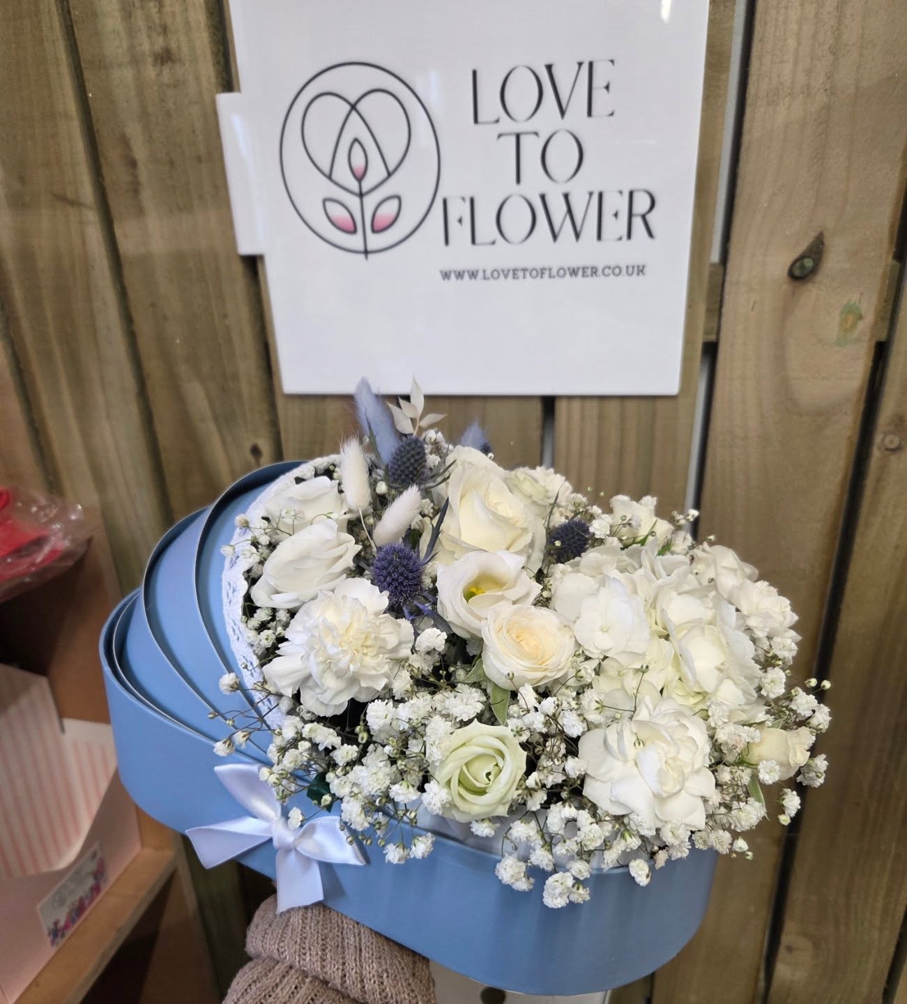 Baby boy blooms 💙✨️✨️
This was a special request so please order in advance if you would like these ✨️ can also be done in baby pinks 🌸
Contact us via email ,whatsapp or phone.
#babyboy #babyshower #onlineshop #giftideas