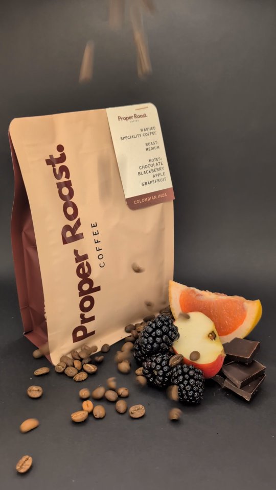 One of our favorites right now - Colombian Inza. Notes of - Chocolate, Apple, Blackberry and Grapefruit. Available on our website, link in bio.
#coffee #coffeelover #lancashirecoffee #smallbusiness #coffeeroaster #coffeeaddict #coffeebeans #freshlyroasted