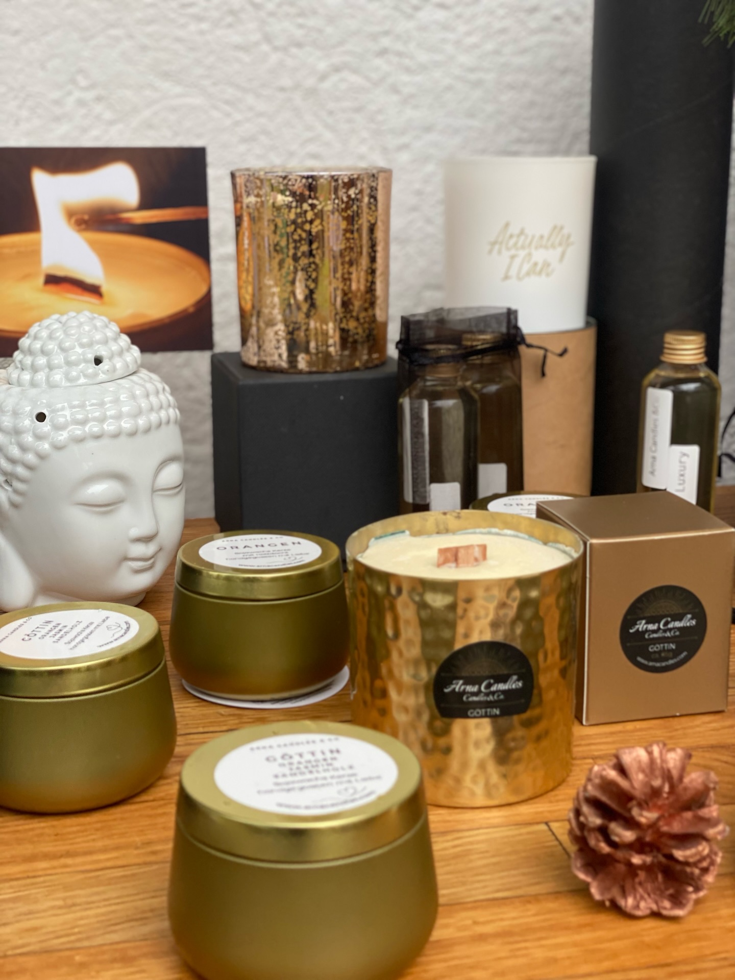 Save the Date! 29.11.2025 | 13:00 bis 19:00 Uhr | Loverrs | Dreiländerring 5 88212 Ravensburg
Im @loverrs_cafe in Ravensburg erwarten euch viele kreative Frauen mit ihren besonderen, handgefertigten Geschenkideen – liebevoll, original und einzigartig.
Mit dabei bin auch ich, mit meinen Kerzen, perfekt für die Weihnachtszeit.
Dazu gibt es leckere Pinsa, feinen Kuchen und stimmungsvolle winterliche Getränke. Kommt vorbei und genießt die weihnachtliche Atmosphäre.
@loverrs_cafe @feierbar78 @kerstinmwf
#weihnachten #weihnachtsmarkt #ravensburg