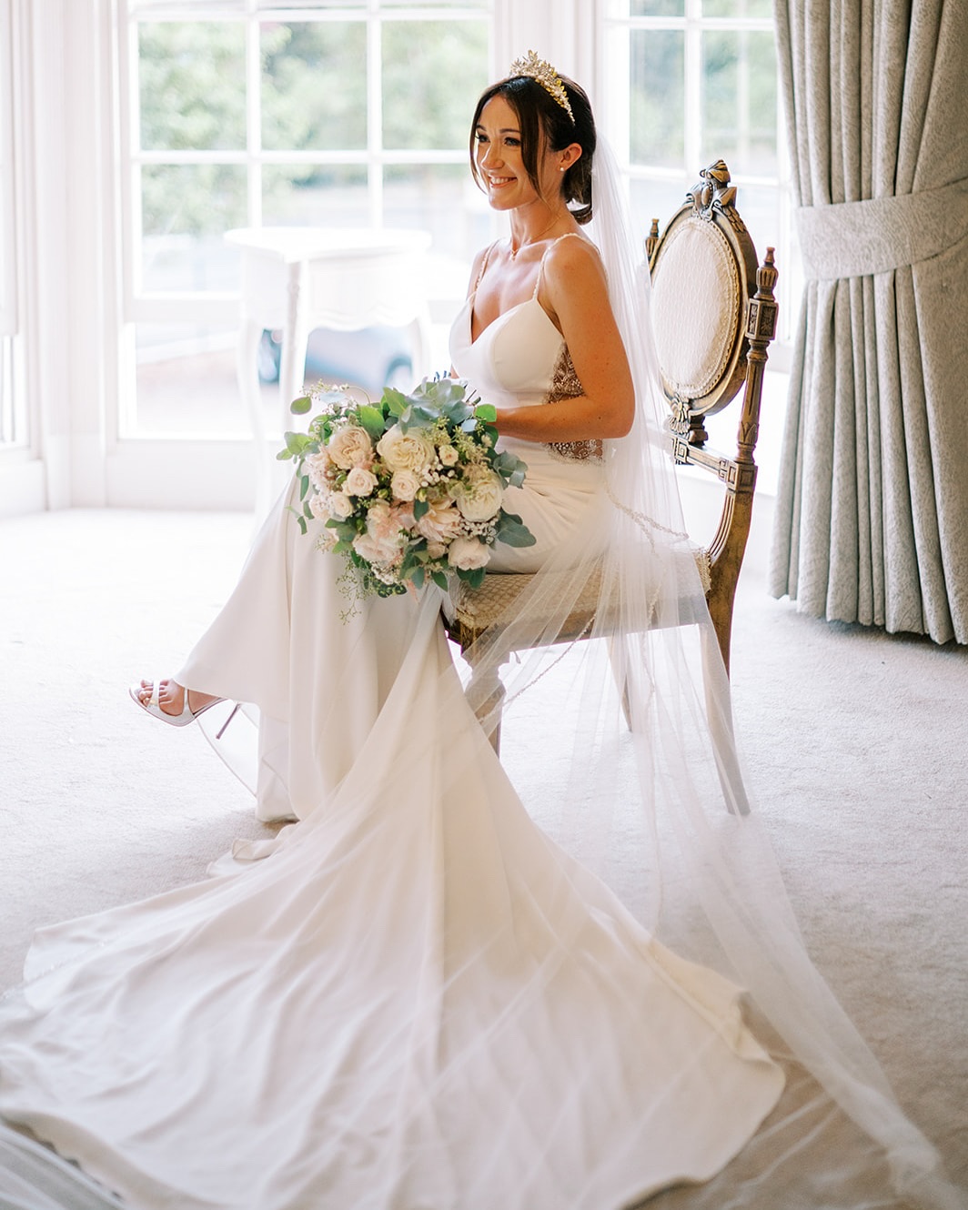 At Danielle Louise Artistry, we don’t do basic. We do ICONIC!
Your wedding day look shouldn’t just be ‘pretty.’ It should be pretty powerful! Absolutely breathtaking and straight up iconic!
I specialize in premium, long-wear glamour that gives you that expensive, glass skin finish! Ready for your iconic bridal portraits 💍
My red carpet glamour style has been taken years to master to find the perfect balance of full glam and natural that brides absolutely obsess over! And for good reason too…
Ready for a glam experience that’s anything but basic?
DM me to chat about booking my signature glam and glow makeup for you wedding day
#warwickshirewedding #worcesterwedding #gloucestershirewedding #herefordshire #shropshire #thecotswolds #cotswoldswedding #cotswoldsmakeupartist #worcestermakeupartist #birmimghammakeupartist #redditch #stratforduponavon #gorcotthall #elmorecourt #manorbythelake #hawkstonehall #ragleyhall #bourtonhall #hamptonmanor #primrosehillfarm #bridetobe #editorialbride #elegantbride #luxurywedding #crippsbarnwedding #brideinspo #hamptoncourtcastle #bridetrends #davenporthouse