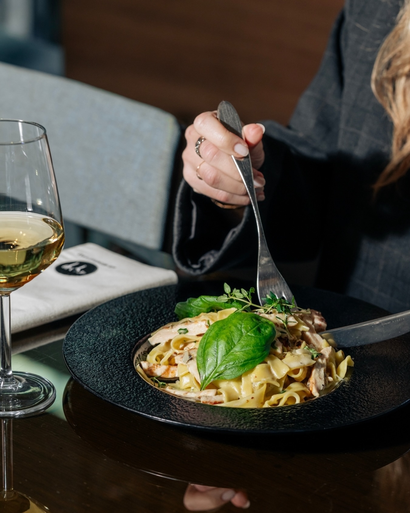 A dish that reveals its layers slowly, inviting you to pause, taste and let the moment expand.
At ACE Restaurant, the culinary icon of Avantgarde Hotels, each plate is crafted with gourmet precision, whether it’s a wholesome option or a perfectly balanced Fettuccine Alfredo that elevates your lunch break.
At Avantgarde Urban Levent, ACE is your quiet corner in the heart of the city, ideal for hotel guests, colleagues or anyone seeking a flavorful pause.
#avantgardeurban #istanbul