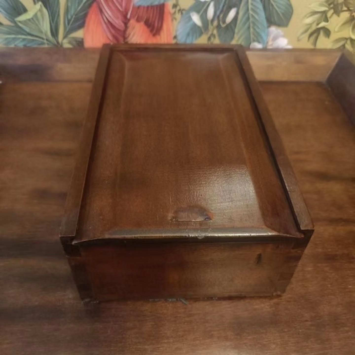 https://www.objetdart-stuff.co.uk/product-page/antique-victorian-late-19th-century-mahogany-hand-made-dovetails-etc-lidded-box #stufftoyouandme #objetdart