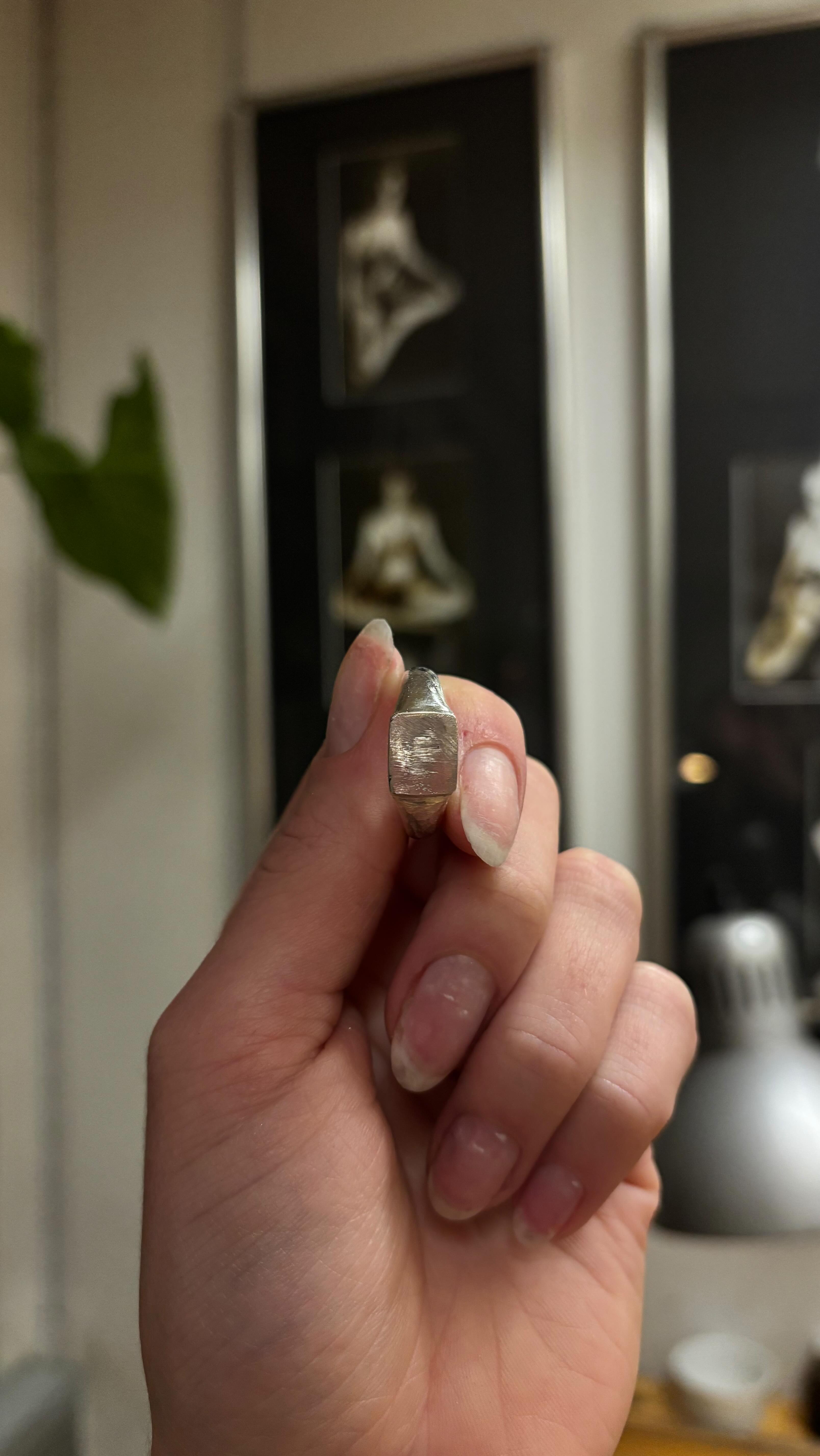 Counting down the days til he gets on his knees with a ring I didn’t make 💍🤌
#Smykker #handmade #smallbusiness