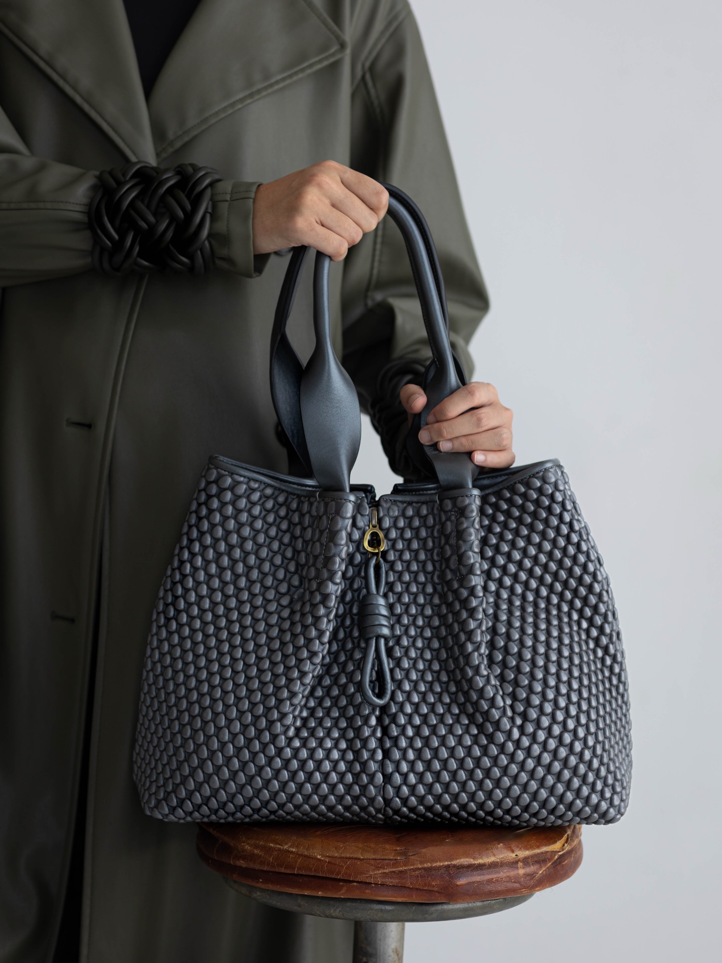 Tissa Fontaneda stands for true craftsmanship. Each bag is handcrafted in Spain from soft nappa and finished by exceptional artisans. Modern elegance you can feel. Available at QUAGLIA ZURICH.
📍QUAGLIA ZURICH - Weinplatz 3, 8001 Zurich
#luxuryhandbags #handcrafted #madeinspain #tissafontaneda #quagliazurich #multıbrandstore