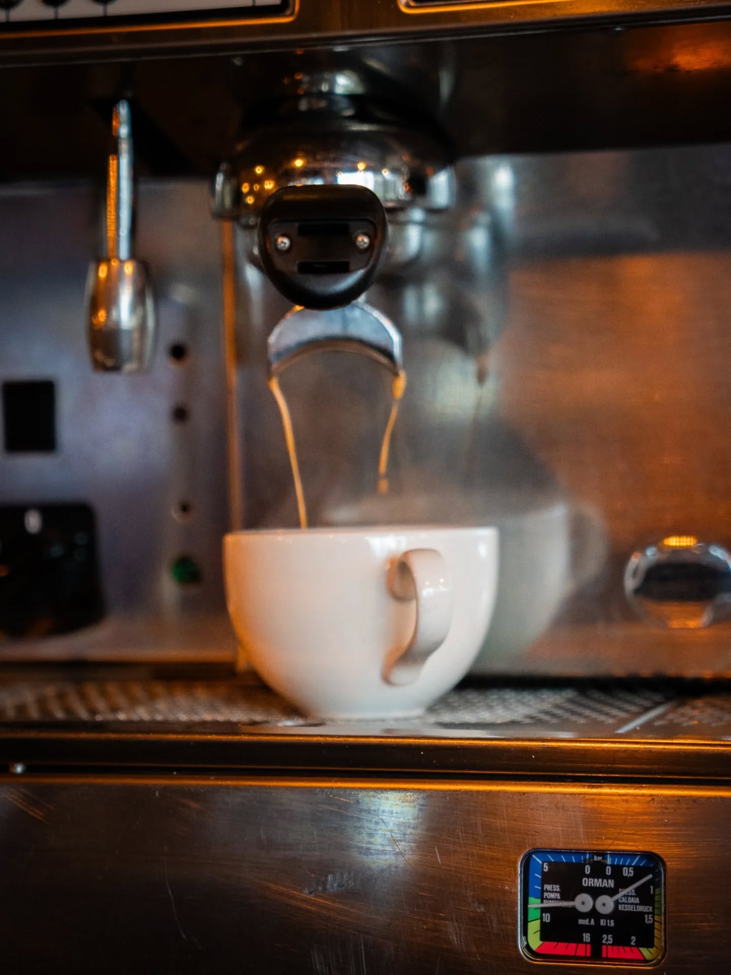 Slow sips and sweet bites - sometimes that’s all you need to reset your day ❤️
#caponesgalway #restaurantgalway #galway