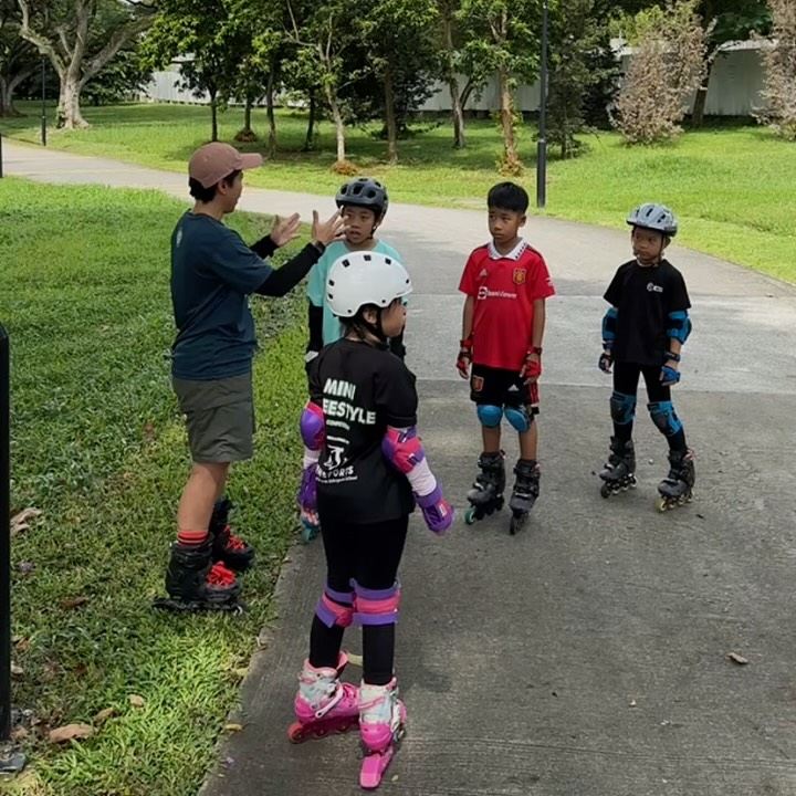 Watching our Little Wheelers grow beyond rollerblading is always special.
With upcoming family ski trips to Korea, we used rollerblades to introduce ski techniques that build balance, control and confidence.
Skills that travel with them wherever they go. Have fun in the snow kiddos ✨