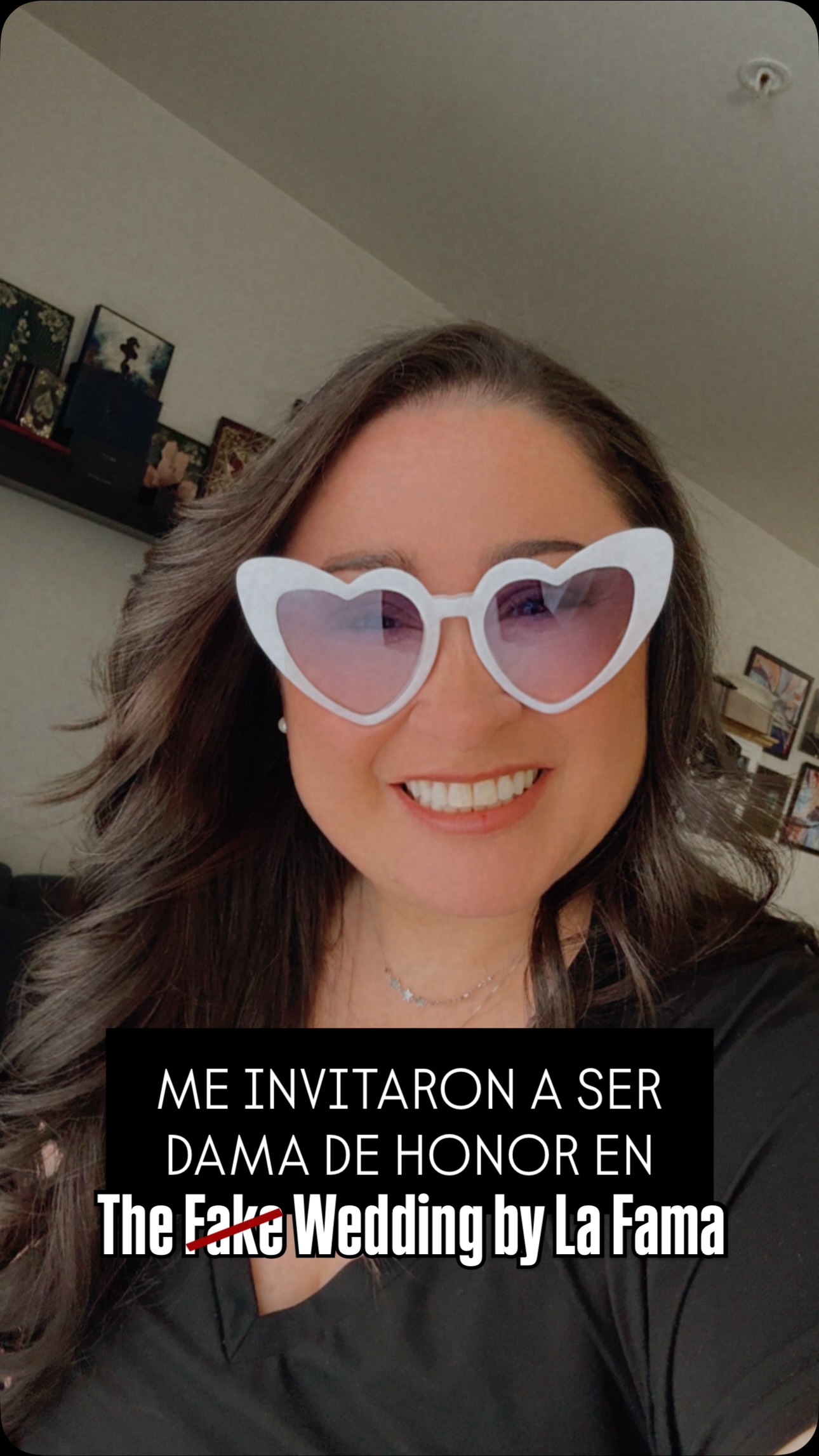 @lafama.ca llega este 20 de Diciembre con 💍 La Fama: The Fake Wedding Edition... y sí, todos quieren ser invitados.
YO dije que SI al Team Novia, y tú? Que Team eres? Novia o Novio? 💍👰🏼🤵🏻
La boda más falsa —y al mismo tiempo más real— de Montreal está a punto de suceder.
¿Estás listo para decir sí, acepto a la fiesta del año?
✨Lo que te espera:
💒 La ceremonia con drama y humor
🍸 Cocktail de bienvenida para calentar motores
🎶 Música en vivo por @marzos_officiel @mateo.musician
🎧 La mejor música latina a cargo de @dj.shimba
🎄🔥 Hora Loca Navideña
🍽️ Comida latina y snacks por parte de @juanitos.mtl que te harán decir ¡qué delicia!
📍 Lugar: Mission Santa Cruz
📌 Dirección: 60 Rue Rachel Ouest, Montreal QC, H2W 1G3
🗓️ Fecha: 20 de diciembre
⏰ Hora: 8:00 p.m. - 3:00 a.m.
Prepárate para gritar, brindar y cantar como si realmente te casaras.
#fakewedding #montreal #mtl #mtlmoments #agendasocial #quehacer #latinos #latinosencanada #latinosenmontreal