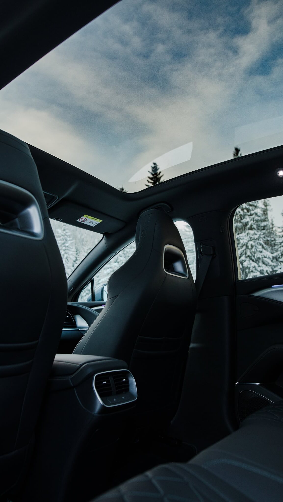 God fredag!
Vi fortsetter med noen tips til dere småbarnsforeldre! Nå tester vi barnesete for spedbarn i BYD Sealion 👶🚘 Så lettvint!
Sjekk ut videoen vår på Facebook for del 1🌟 Barneseter kan du finne hos @barnashus og den perfekte familiebilen finner du selvfølgelig oppe hos oss🤝 Velkommen til oss i morgen fra 10:00-14:00.