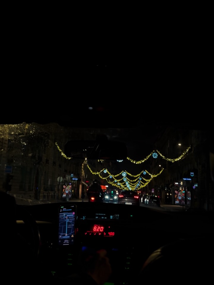 Feeling merry 🍂🍁🍷🦃🧀🫕🕺😴🤩
👁️👄👁️