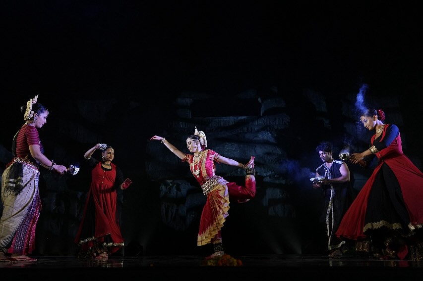 UNESCO Regional Office in India, the United Nations in India, Maharashtra Tourism, the City of Chhatrapati Sambhaji Nagar came together with Sopaan to celebrate the UN’s 80th anniversary at the awe-inspiring Ajanta & Ellora Caves, inscribed on the UNESCO World Heritage List in 1983
Over 150 participants from 30+ countries gathered under the theme ‘AIKYAM’, meaning Oneness of Humanity, in a reminder that when humanity comes together, we can build cultures and civilizations that endure for millennia. 🌍🤝
Addressing the audience in front of the Kailash Temple, Timothy Curtis, Director of the UNESCO Regional Office in India, shared: “Ajanta and Ellora remind us of what humanity can achieve together. AIKYAM 2025 brings this spirit to life, demonstrating how cultural heritage is not just a record of human achievement but a roadmap for building dialogue, understanding, and collective action in the spirit of UN@80 and our shared future.”
#AIKYAM2025 #UN80 #UNESCOIndia #UNinIndia #MinistryofTourism #Maharasthratourism #Chhatrapatisambhajinagar #Sopaan