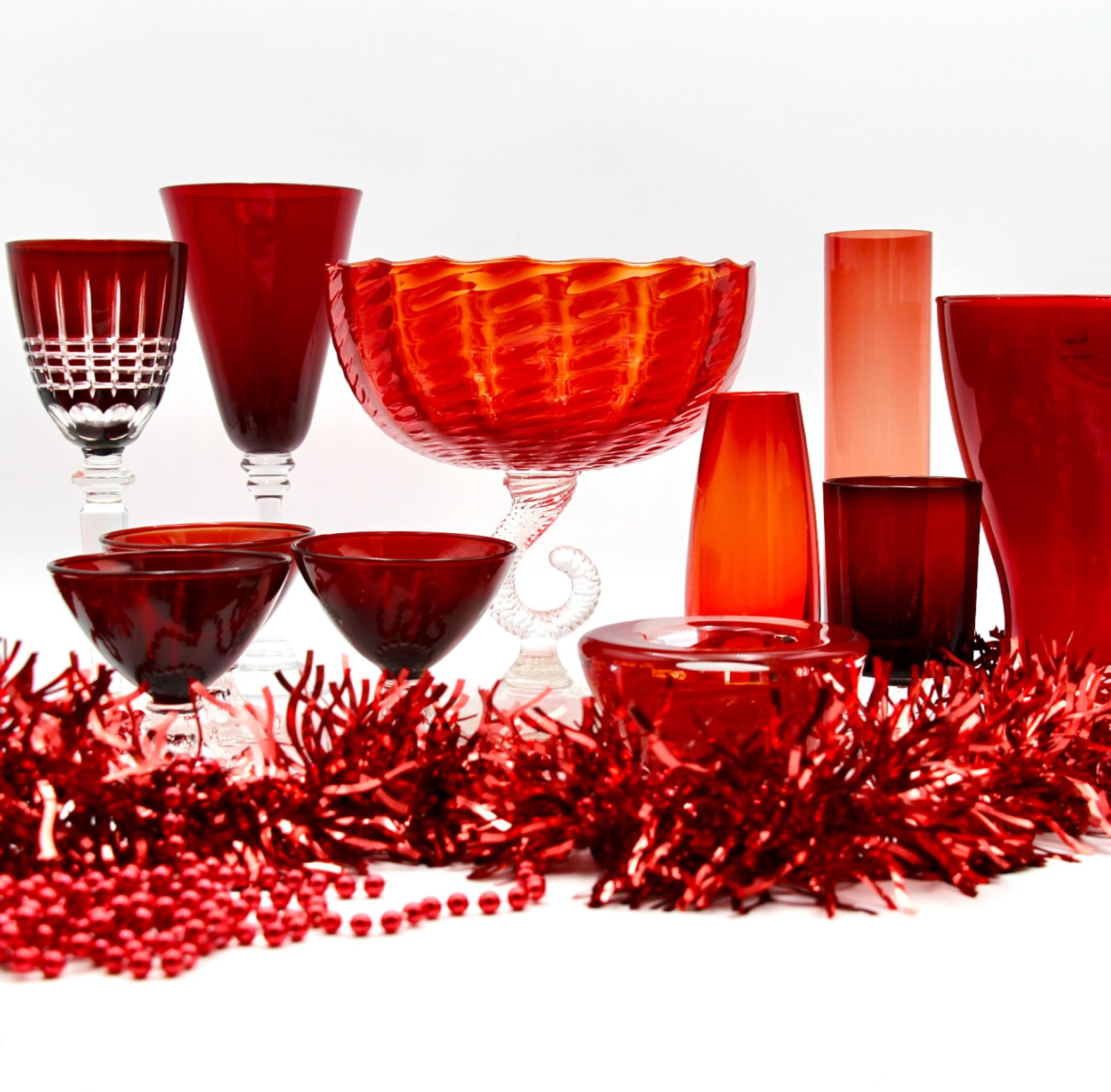 It’s creeping up on us.. Xmas that is 🎄🥂
We’ve curated a couple of small collections that will hopefully inspire you. From Xmas decorations, gift ideas & decorating the home. Something for everyone ❤️