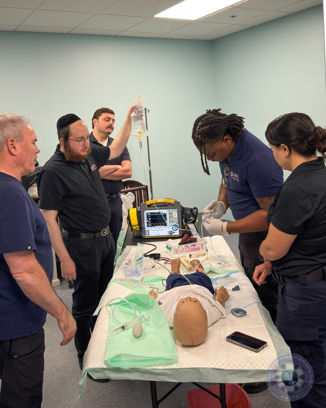 Learning from the best! Our experienced instructors are always by our students' side, providing real-time feedback and guidance as students practice core paramedic skills like IV access and patient monitoring.
#NMETC #firstresponders #EMS #emergencymedicalservices