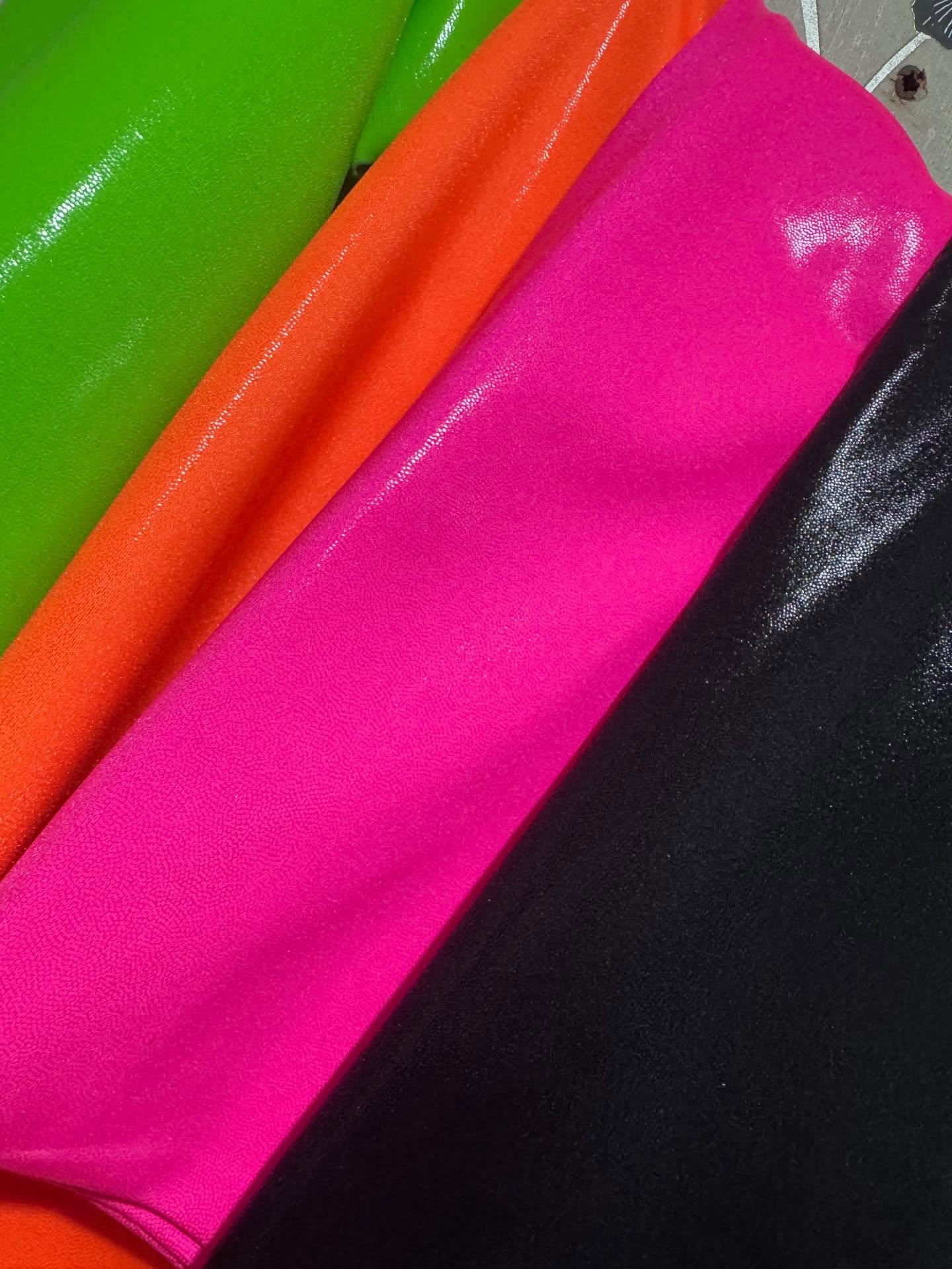 Love a fabric delivery day… these colours though just wish it was all on one set that would be 🔥🔥🔥👌👌👌 excited to see some of these coming together 💜