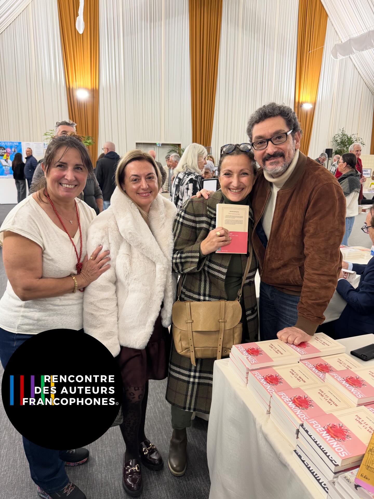 Les auteurs du réseau se retrouvent.
Comme chaque dimanche soir, compilation des photos reçues ce week-end.
Quel plaisir de vous voir partager un salon, des lectures, un événement… les retrouvailles régulières des auteurs de Rencontre des auteurs francophones, cette semaine en Belgique, en France et sur l’île de la Réunion.
#rencontredesauteursfrancophones