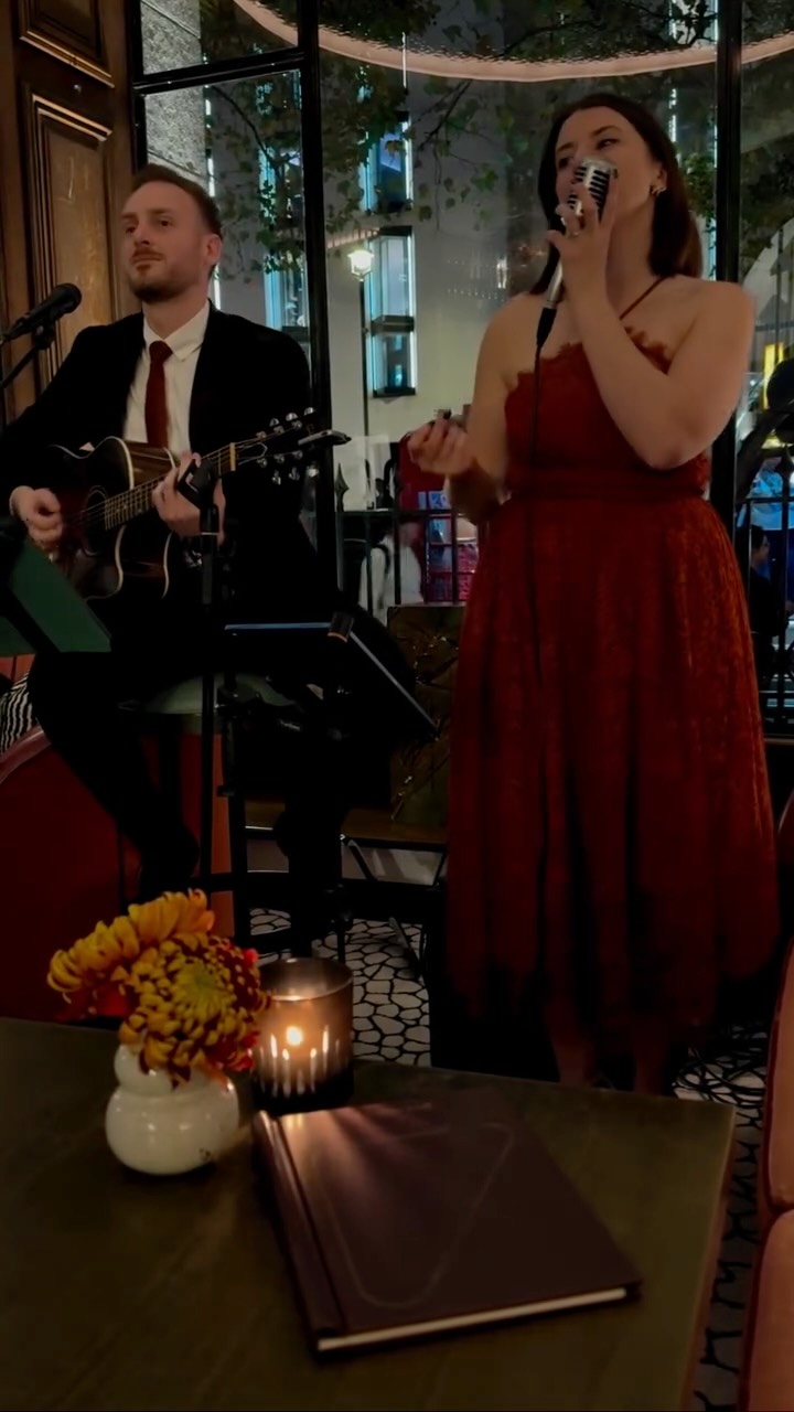 📸 We love dropping in to soak up the smiles and capture the performances from our incredible resident musicians 🎙️🎶