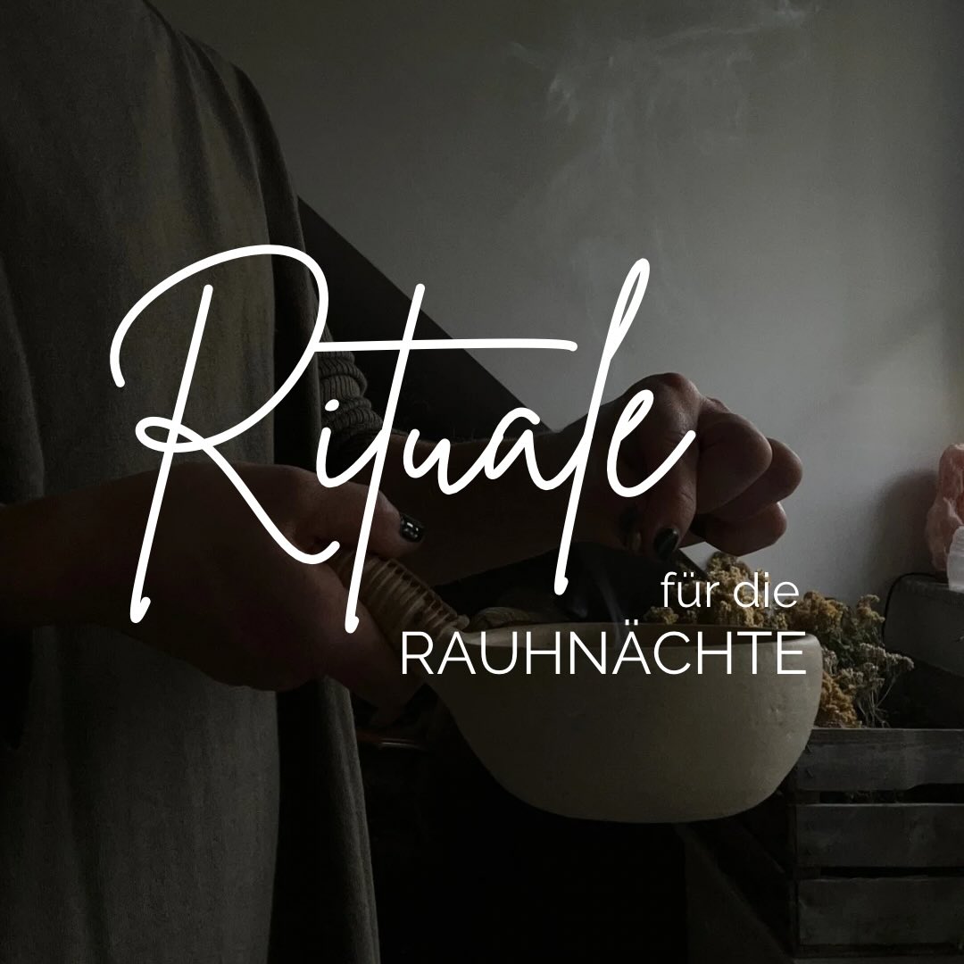 Die 12 Nächte zwischen dem 24. Dezember und dem 06. Januar sind eine besondere Zeit der Ruhe, Reflexion und Reinigung.
Lass altes los, geh in dich, manifestiere Wünsche und Träume und richte dich bewusst und achtsam auf das neue Jahr aus.
Rituale helfen innezuhalten, zur Ruhe zu kommen und Visionen zu träumen.
Nutze diese magische Zeit ganz für dich.
#rauhnächte
#rituale
#innereruhe
#visionen
#träume
#neuanfang
#meditieren
#räuchern
#orakelkarten
#intuition
#spiritualitat
#reinigung
#zielesetzen
#manifestation