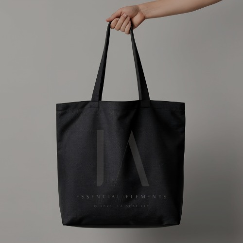 Winter is bringing a few gentle upgrades ❄️
New Essential Elements merch + our refreshed mini catalog in every order.
Simple limited additions to elevate your daily calm in the new year.✨
#lashaearoma #winter2025 #newyear