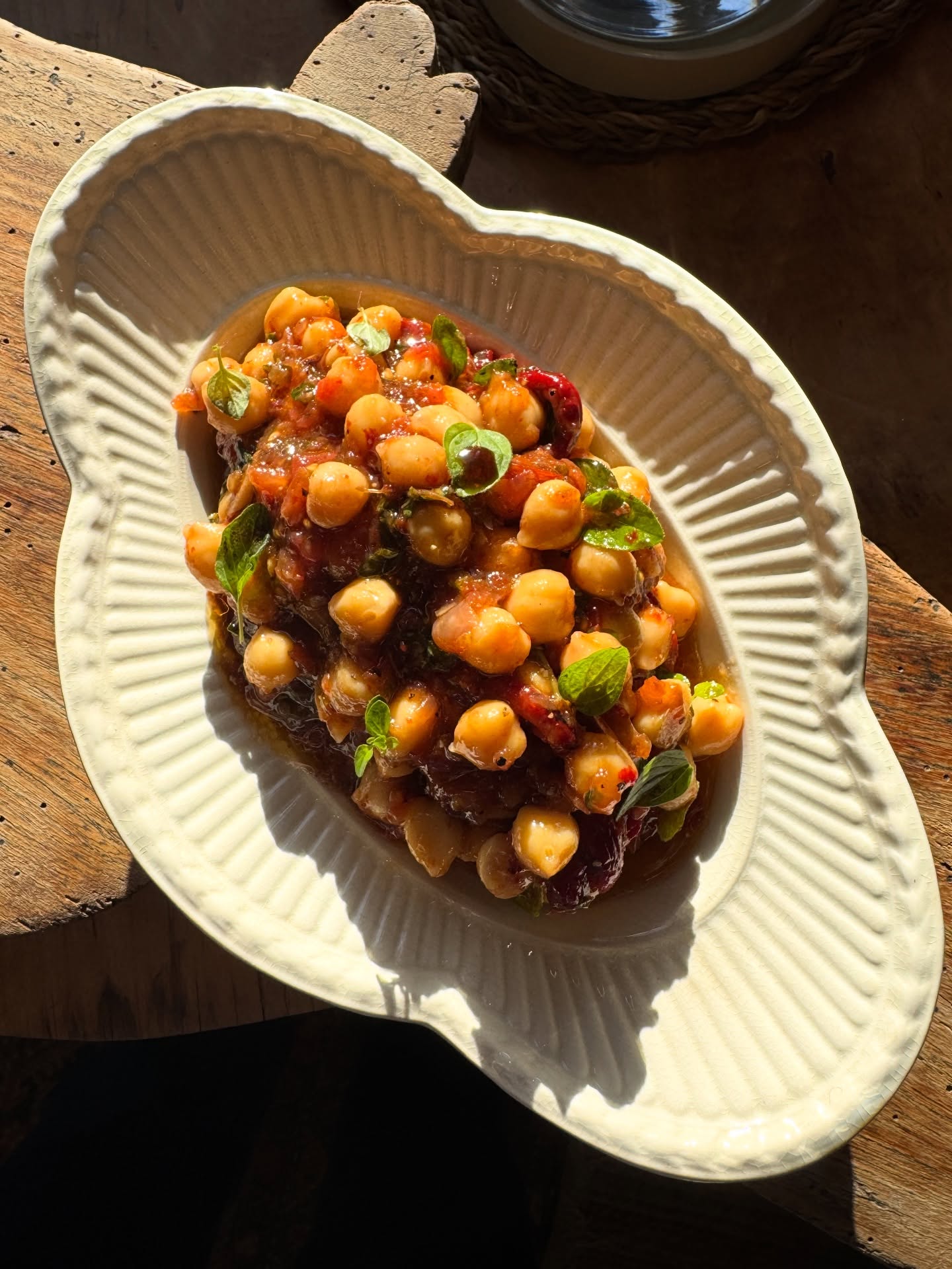 Recent yummy tasting things!
@boldbeanco boldbeanco chickpeas with roasted red peps, grated heritage toms and a sprinkling of oregano.
Roasted cauli with saffron whipped tahini and chilli crisp.
Summery salad spread for a wedding in August when all the veg will be soooo much better.
Hot smoked mackerel lettuce cup with pickled red onion, labneh and dill inspired by our trip to Istanbul earlier in the year. Currently booking our next SK field trip and getting very excited 🎉
#somersetwedding #somersetfood #dorsetfood #dorsetwedding #wiltshirewedding #bristolfood #bristolwedding #devonwedding #sharingfood #salads