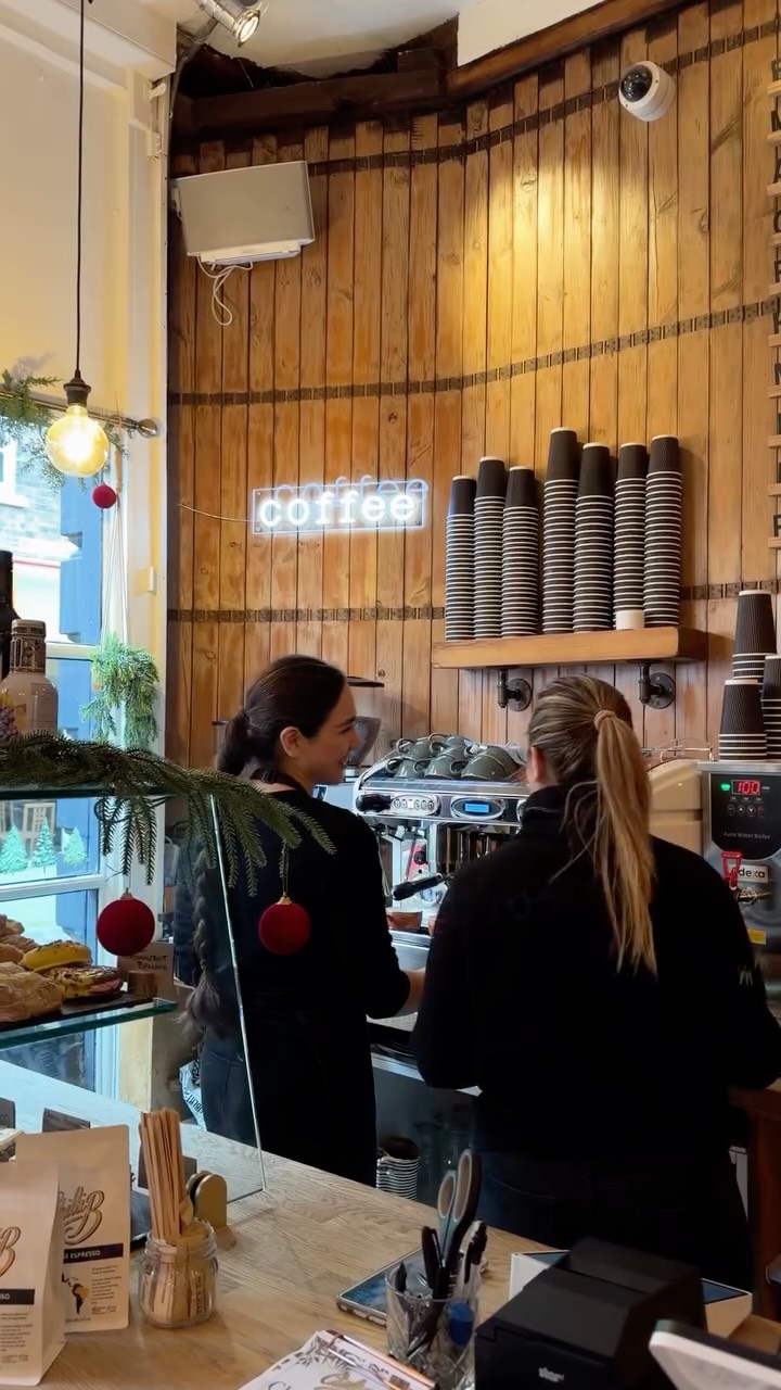 Delicious food + great coffee + friendly staff = the cosiest atmosphere ✨🤍
If you haven’t visited us yet, we’d really love to see you soon! We promise you won’t regret it (and you might even come back for more!!)☕️
#chillibs #supportlocalhitchin #chillibhitchin #hitchincafe #brunchinhitchin #visithitchin #supportsmallbusiness #hertfordshireeats