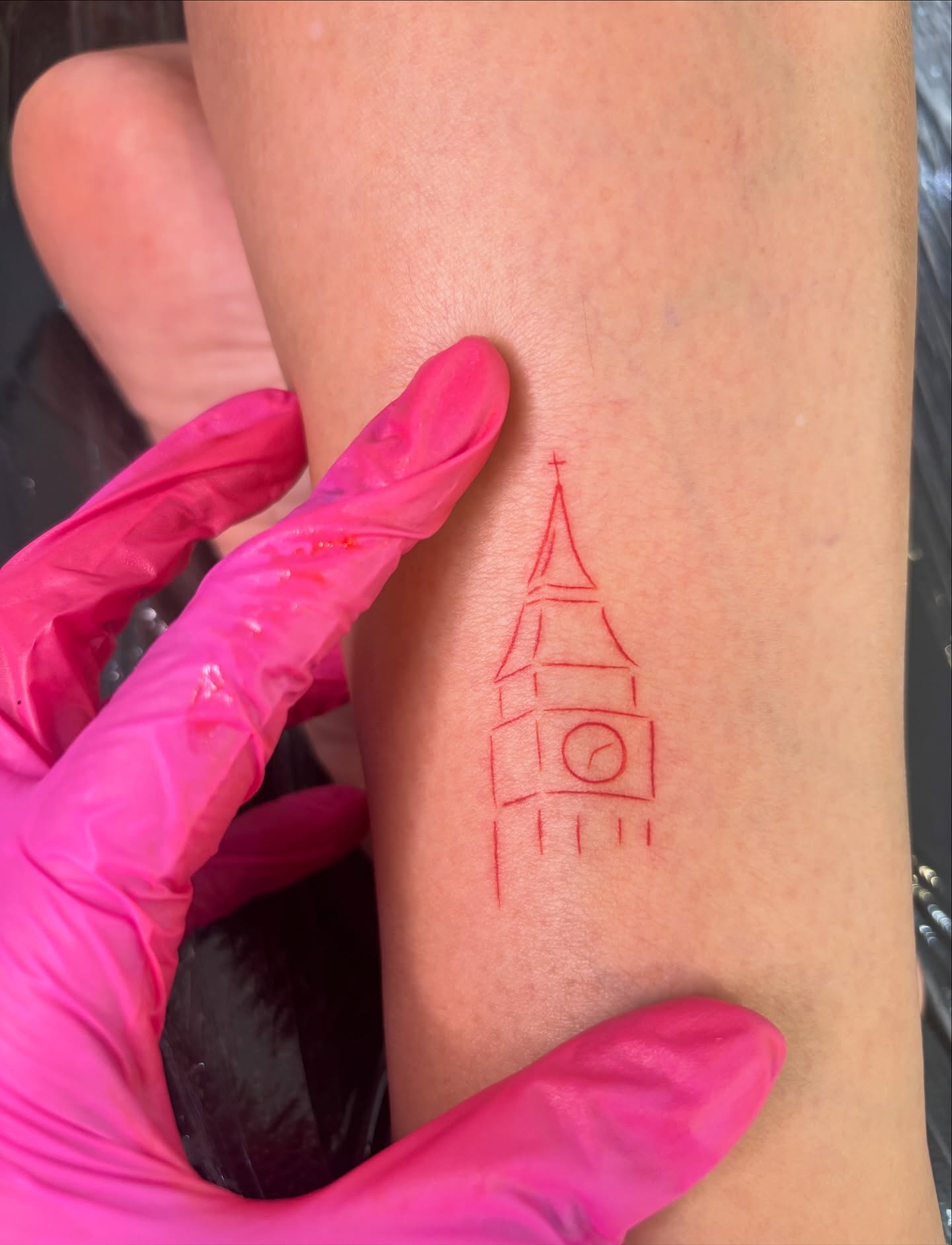 bookings open for fineline tattoos in London 💕