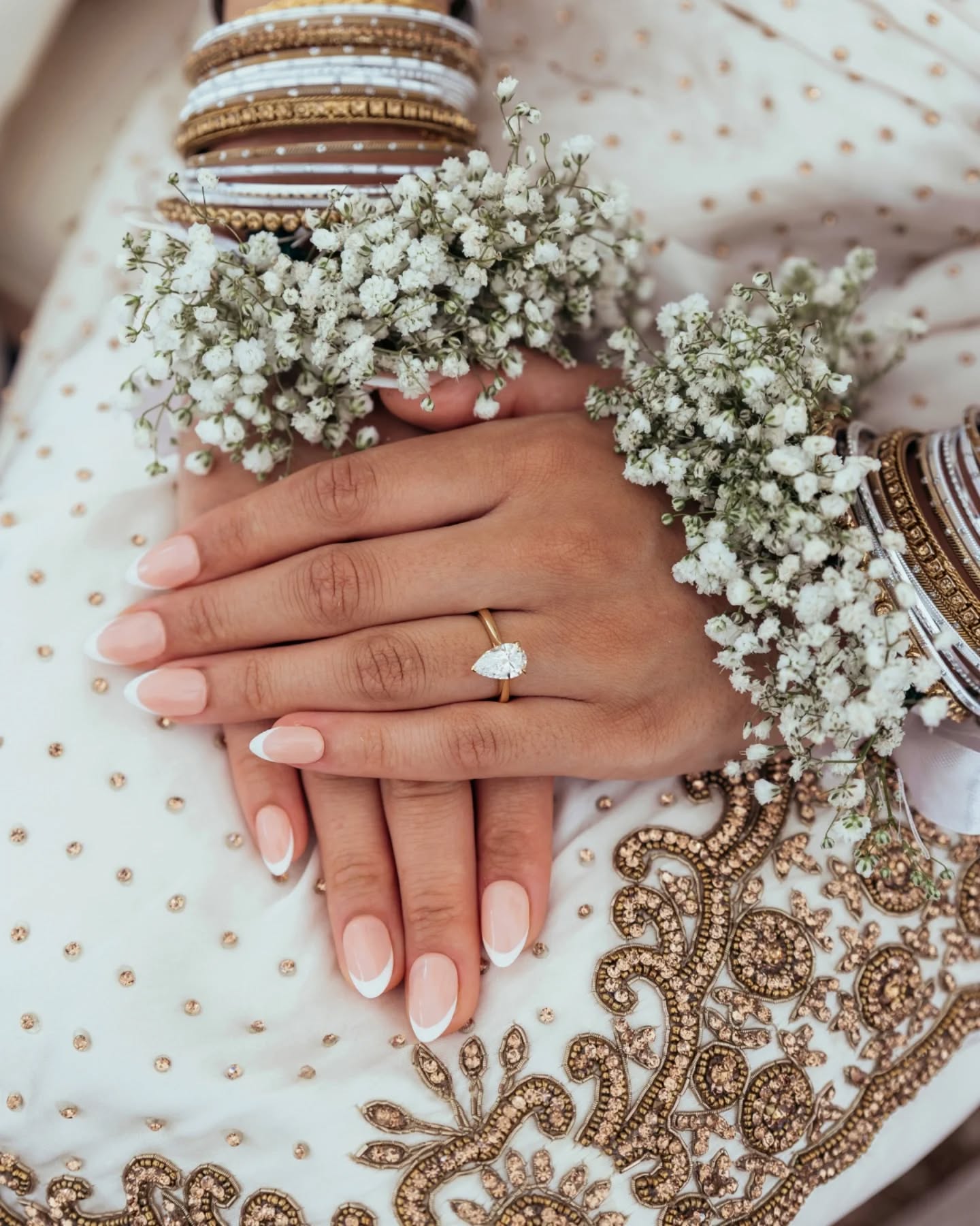 Beautiful Nikkah photographed this summer 🤍
Looking forward to photographing more love stories this 2026 🎉
.
.
.
Cake: @thecrumbcoat_
.
.
.
#asianweddingphotographer
#nikkah
#asianweddingphotography
#pakistanistreetstyle
#asianweddinginspiration
#brideandgroomphotos
#nikkahceremony
#dulhadulhan
#desiweddings
#asianwedding
#femaleweddingphotographer
#muslimwedding
#cardiffphotographer
#newportphotographer