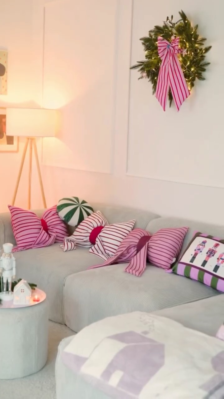 Schönen 3. Advent ihr Lieben⭐️⭐️⭐️
#colorfulhome #interior123 #interiør #cornerofmyhome #schönerwohnen #colorful #myhome #cozyhome #gemütlicheszuhause #interior #interiordesign #interiors #xmas #pillows #christmasdecorations