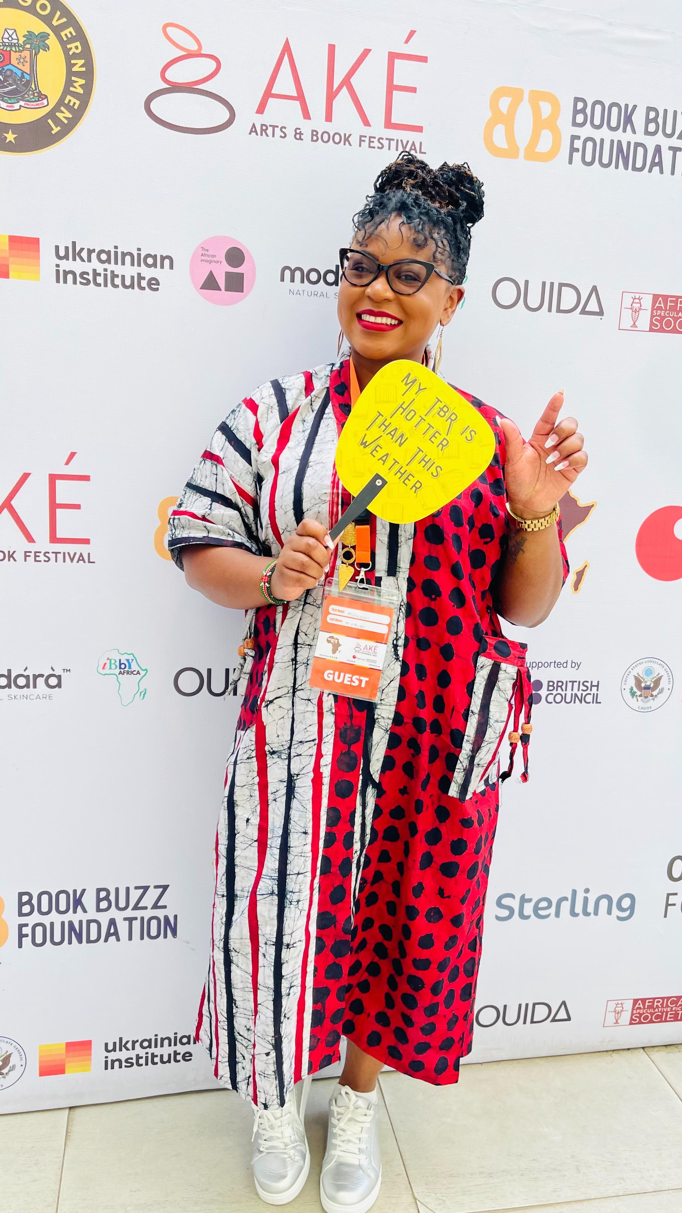 Akè fits because one thing about Akè is that you can't just come dressed fuaaaaaa, it's a festival plus a fashion show and catching all the high fashion and gorgeous people, and all the beautiful colour and prints!!
Also one thing about me, it if I find an outfit I like, I guarantee you I have it in at least 3 colors minimum.
#ake2025 #ootd #fashionshow #booksandlooks #literaryfestival #