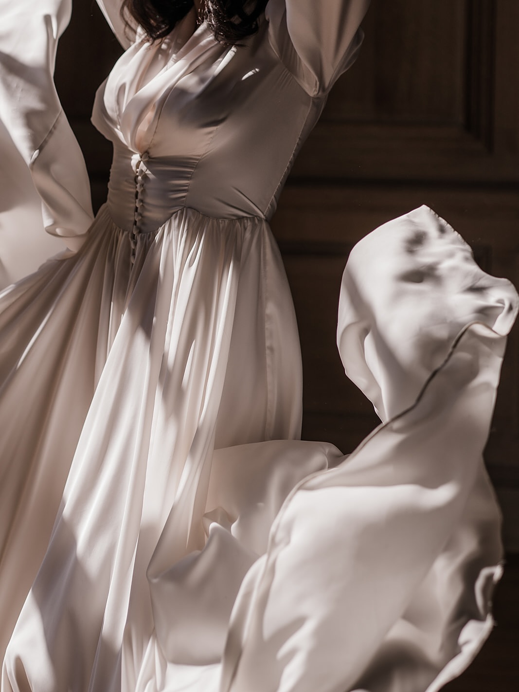 Cloud Dancer - "A whisper of tranquility and peace in a noisy world" ☁️
Pantone have named their colour of the year 2026 as Cloud Dancer - a soft, warm, inviting warm white - and it feels like it was chosen for the brides, doesn't it?! It's the colour that marks the occasion, that highlights brides as the lady of the hour and is up there as one of the most iconic parts of a wedding. But what I love about Pantone choosing Cloud Dancer is how it's described - a whisper of tranquility - and how we can use that for our couple's on their wedding day.
You're surrounded by your loved ones, marrying the person of your dreams - there's no doubt a wedding is going to feel busy and at times overwhelming. We love to encourage our couples to take a moment alone to cherish each other on their day, and I feel the colour of the year embodies that. Making sure we find moments of tranquility, amidst the joy and celebration. Hopefully this can serve as a reminder for our 2026 couples as they carry on their wedding planning.
Decor - what do we think? Is it time to re-embrace the neutral palate of Cloud Dancer, and give our weddings the elegance of a light aesthetic? Or do we feel like we're not done with the brights of 2025 just yet? Maybe a combination of the two? The possibilities are endless...
This shoot from 2023 perfectly embodies the feeling of Cloud Dancer, and makes for some great inspo for our neutrals focused 2026 couples. Enjoy... 🤭
Venue: @findon_place
Planner & Stylist: @lunaandthelane
Prop & Furniture Hire: @lunasprops
Florals: @magicflowersandgifts
Photographer: @katierogersphotography
Cake: @hollyanncakedesign
Stationary: @thelovelylittledetails
Model: @adrianna_floss
Gowns: @missbushbridal
Shoes: @harrietwildeshoes
MUA: @kendols_beauty
Hair: @tnbridalhair
Accessories: @botiasaccessories
#pantonecoloroftheyear #wedding #weddingplanner #sussexwedding #ukwedding #styledshoot #inspo