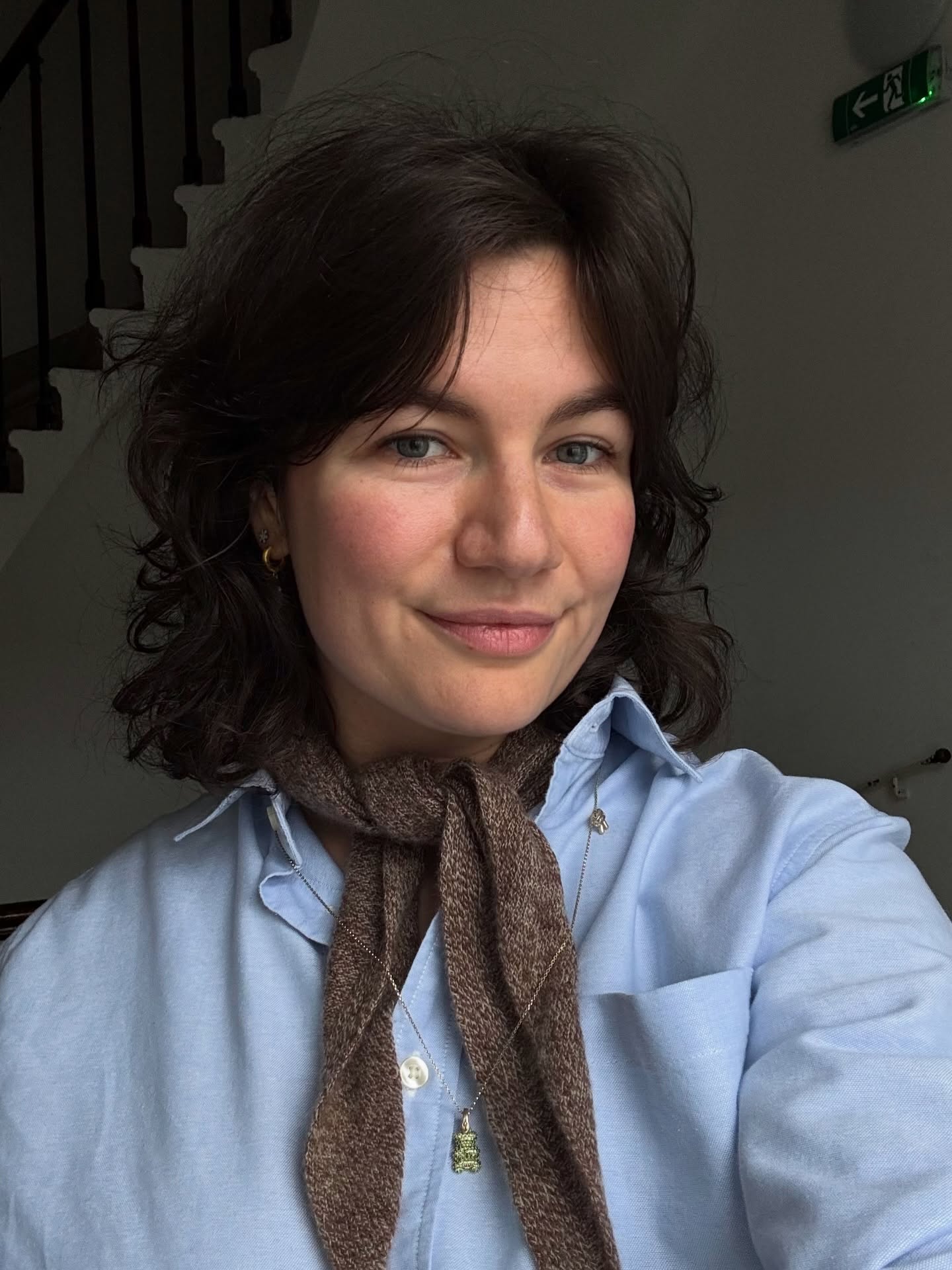 hi it’s me, Johanna. i’m an artist and illustrator based in vienna and i love colours, flowers and being creative in different ways. this year was full of firsts: hosting my first workshops, painting shop windows, creating my own set of plates, creating new products, painting onto vases, live illustrating people and receiving so much positive energy, selling a painting via instagram, meeting so many creative people from all different fields, being part of art shows, creating my own cycling jersey and interpreting someone’s grief letter. and many more things… it was a year of creating and painting 💕
it’s been full of ups and also downs but it was a great year overall. it’s not yet over but i just felt like sharing a couple of things i’ve been up to this year 🥰
bussi, Johanna
ps. the last photo is just me showing of my fab nails and glasses 💅☺️
#artist #creative illustration