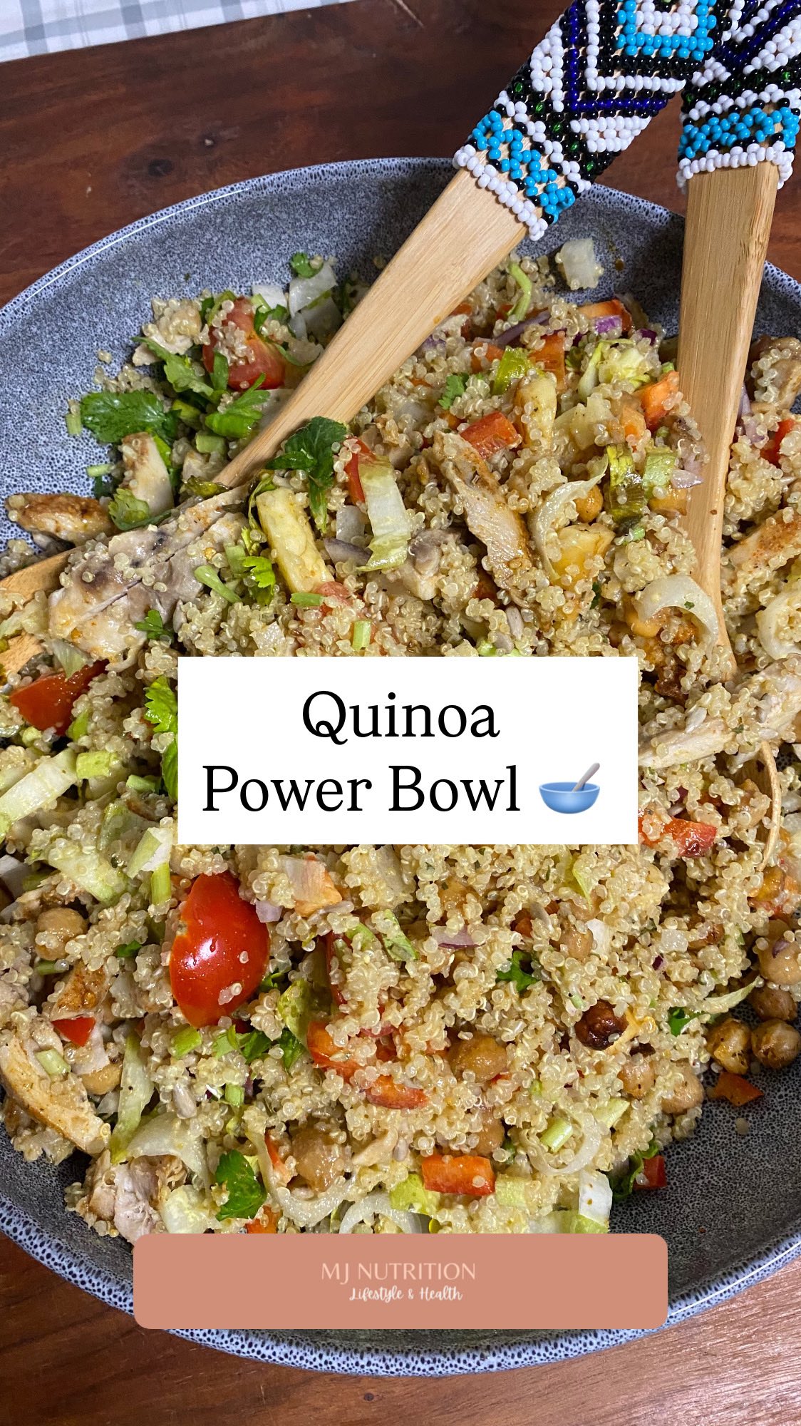 🔥 High-Protein Quinoa Power Bowl (Meal-Prep Friendly!)
This colourful bowl has it all: fluffy cooked quinoa, roasted chickpeas, crisp red pepper & red onion, crunchy diakon radish, bitter radicchio, juicy cherry tomatoes, fresh cilantro, sunflower seeds, seasoned chicken thighs, and hot-honey halloumi… all finished with a zesty mustard vinaigrette.
Serve it hot or cold, this is perfect for busy days and weekly meal prep!
✨ Nutrition Highlights:
• Quinoa is a complete plant protein (all 9 essential amino acids!) and rich in magnesium + fibre to support stable blood sugar.
• Chickpeas add extra fibre to keep you fuller for longer and support gut health.
• Radicchio provides antioxidants that help reduce inflammation and support digestion.
• Halloumi brings a delicious boost of calcium + protein.
💛 Perfect for meal prep, work lunches, or quick dinners.
💛 Make a big batch and eat well all week.
Save for your next meal prep and tag me if you make it! 💛🥗
#healthyrecipes #mealprepideas #highproteinmeals