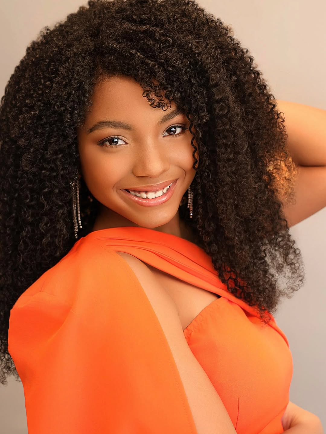 🌟NAM NATIONALS BOUND🌟
Sa'Mariyah Webb is almost in #Orlando to compete for National ALL-AMERICAN Miss Preteen! We are so excited to be part of her prep team this year! We have been focused in since the summer to help her shine brighter than ever!!!
We can't wait for a fun-filled week with her! Good luck, Sa'Mariyah!!!!
#thecrowningmoment #PageantAdventures #PageantLife #PageantCoach #pageant #pageantqueen #beautyqueen #queen #pageantry #pageantgirl #pageantprep #goals #slayqueen #winning #winningteam #moments #crown #queen #coaching #coachlife #coaches @i_am_samariyah_webb