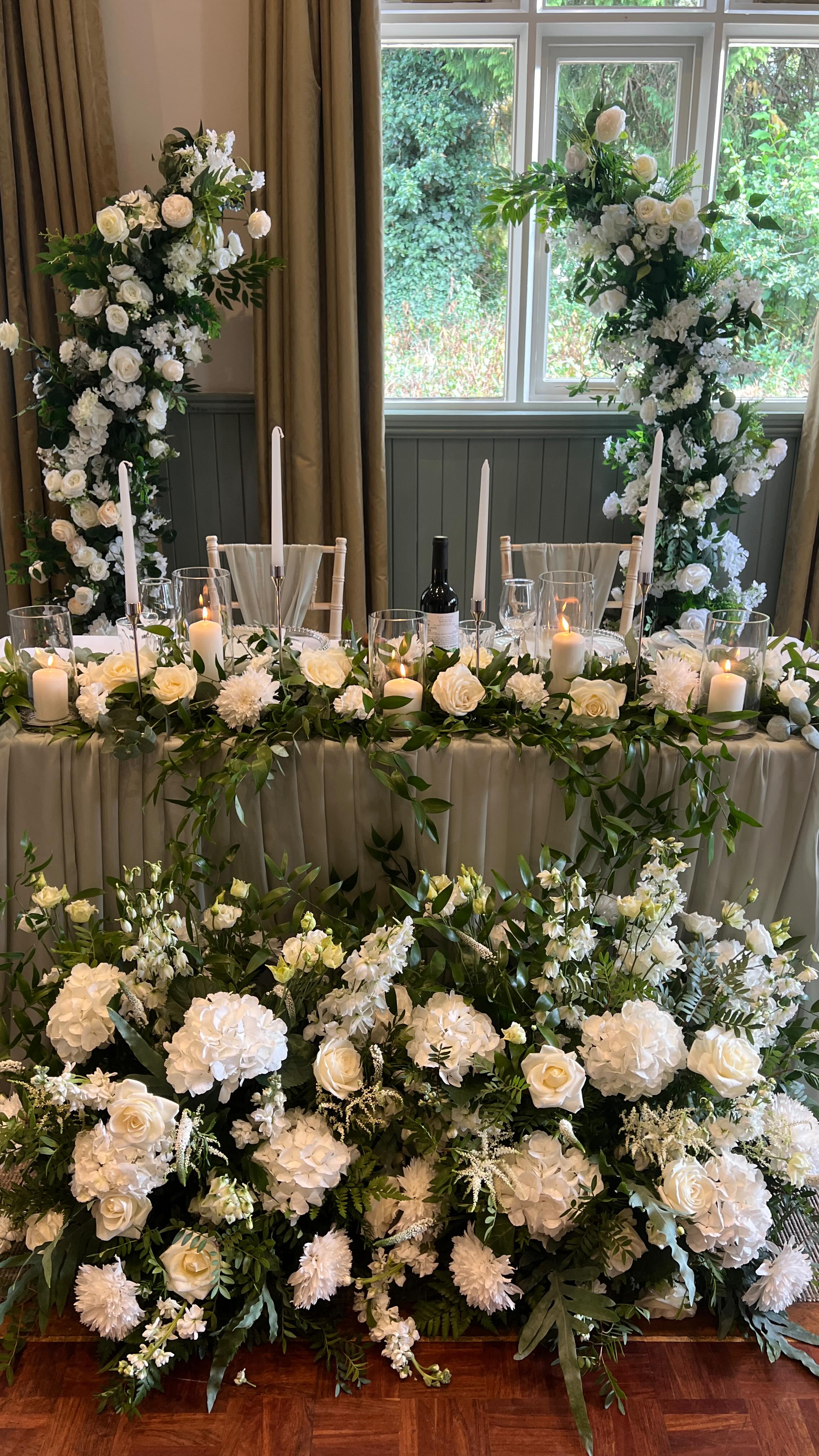 🌿LISTEN UP COUPLES PLANNING FOR 2026/27🌿
Our Black Friday discounts are now live!
We have incredible offers this year🤩
A whopping 30% off weekday weddings (Monday-Thursday) and 20% off weekend weddings (Friday-Sunday)!
These offers are exclusive to new customers only so now’s your chance to book!
Styling spots are already filling up fast!
If you want your day to look this good, now’s the time to enquire.
Venue @williamcecilweddings
Styling @therusticweddingcompany
Florals @therusticweddingcompany
#blackfridaydeals #blackfridaysale #2026weddings #2027wedding #weddingstyling #ukweddingstylist