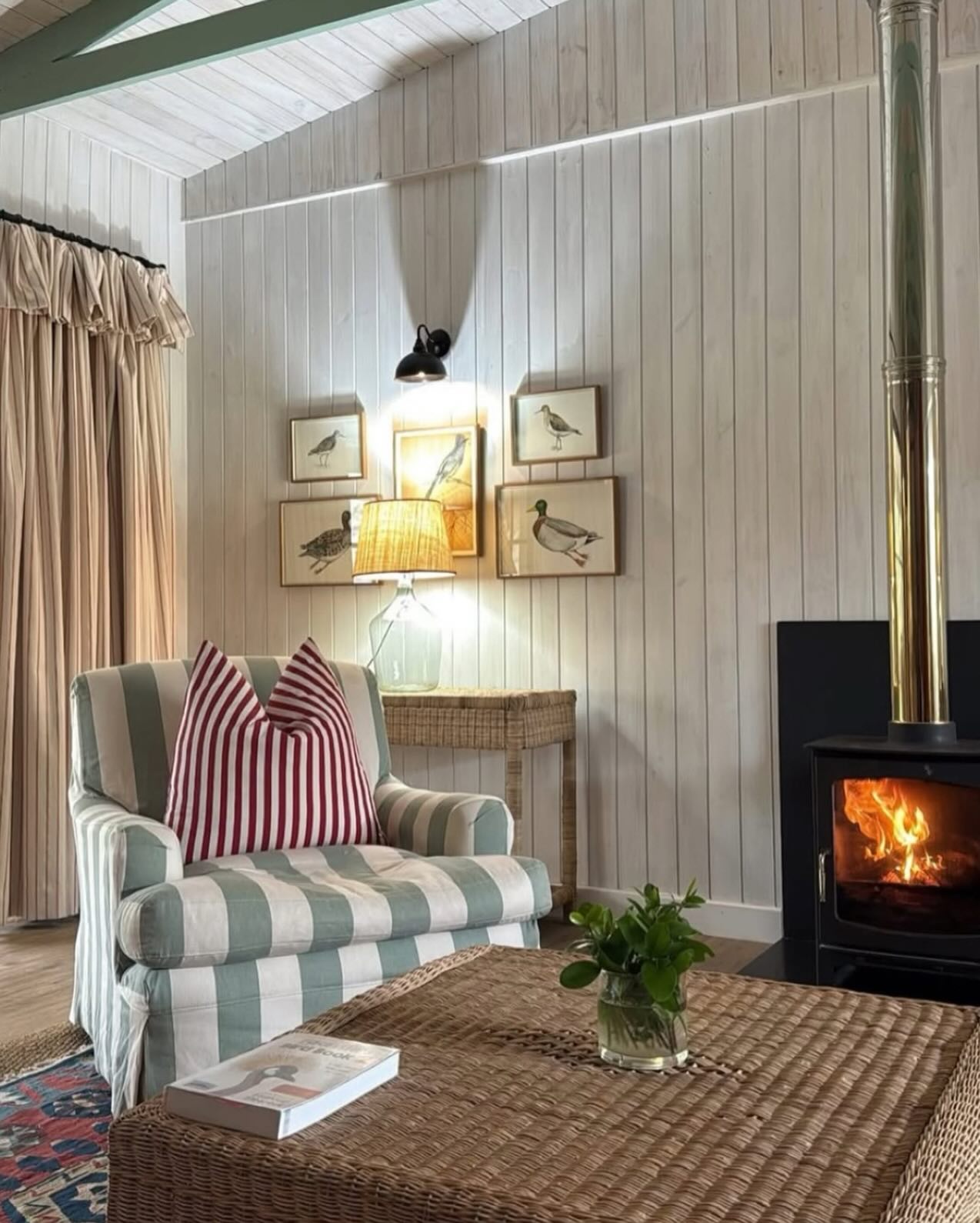 Showcasing the Classic coffee table and console. 🌟
#malawicanecollection #malawicaneinteriors #interiors #malawicane