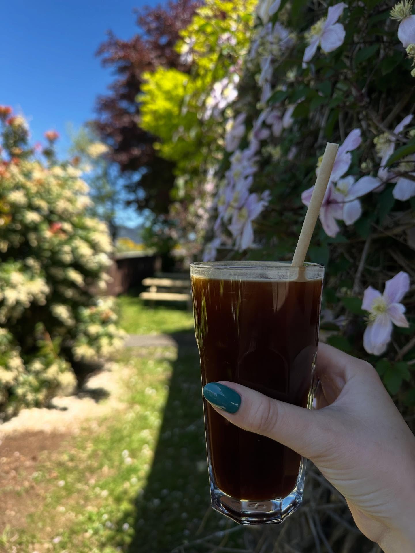 A sunny day in the village is unbeatable
Whether it’s an iced coffee at The Station, a Slushy from Joys Dairy or a cold beer at Schnapps, you’re in for a relaxing day ☀️🍧🧋