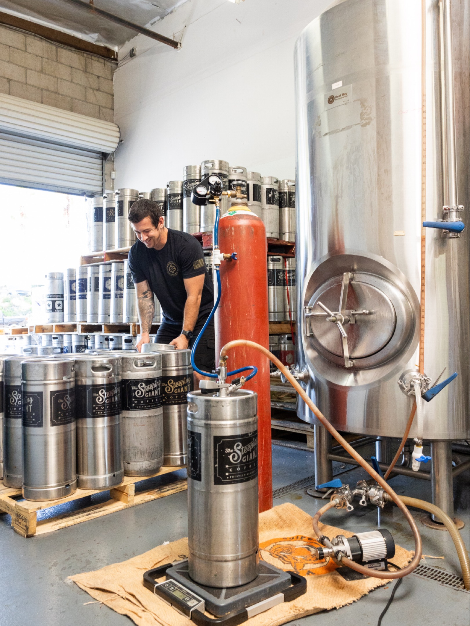 When your office runs on cold brew, every minute matters, and that’s why we stay close, careful, and always ready.
Broken tap? We’re there.
Need an extra keg for a team event? Easy.
At the steeping giant, you’re not dealing with a call center or an automated ticket. You’re talking to the same folks who roast the beans, fill the kegs, and deliver them by hand.
Local means:
✔ faster service
✔ more flexibility
✔ real relationships
✔ and a team that actually cares how your week is going
Want a coffee partner who’s actually in your corner?
📩 Send us a message or book a free tasting.
#supportlocal #officecoffee #coldbrewservice #sandiegobusiness #steepinggiant