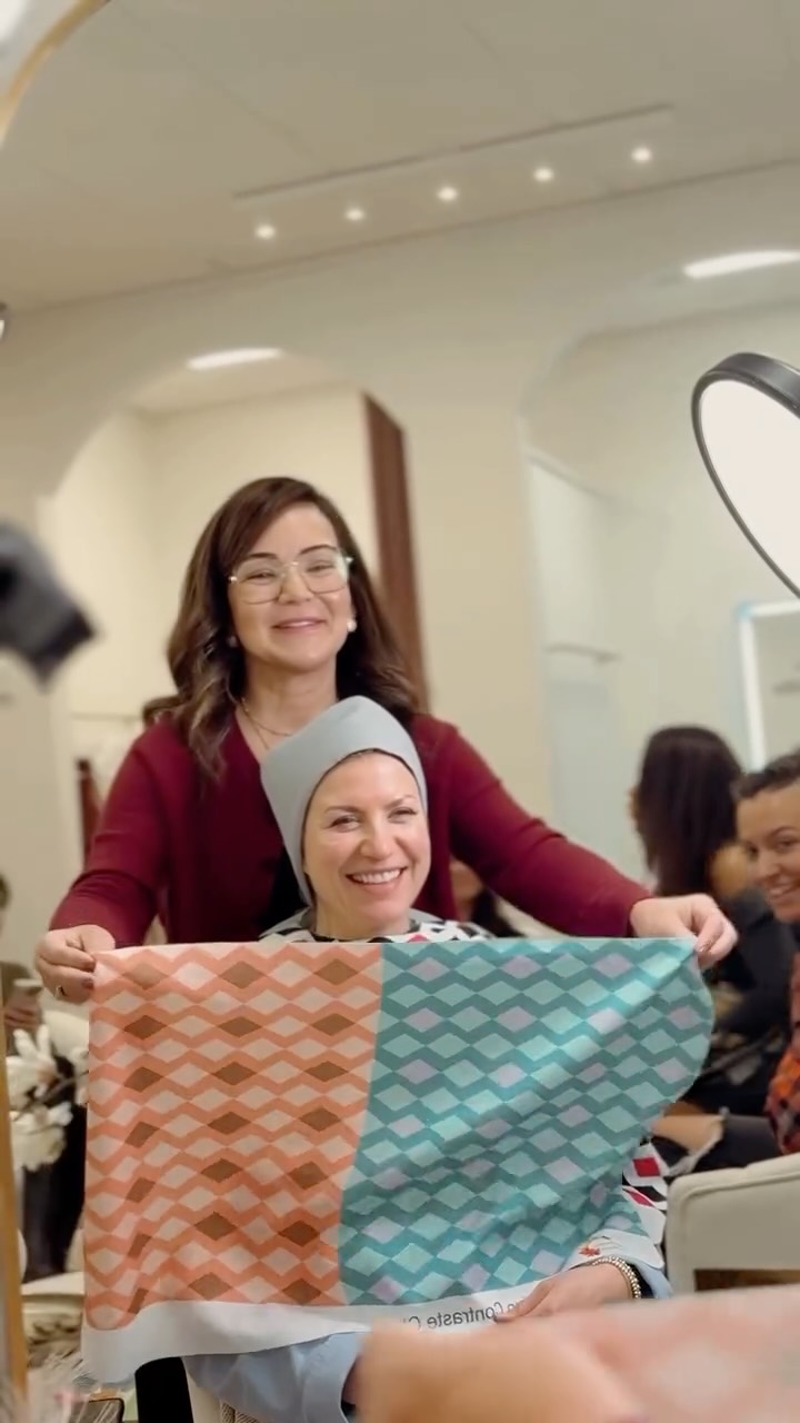 What a better way to celebrate our one-year anniversary than with a color analysis with a group of wonderful women? Feeling blessed 🥰💗✨
🇧🇷Que melhor maneira de celebrar nosso primeiro aniversário do que com uma análise de cores com um grupo de mulheres maravilhosas?
#oneyear #coloranalysis #adornedexperience