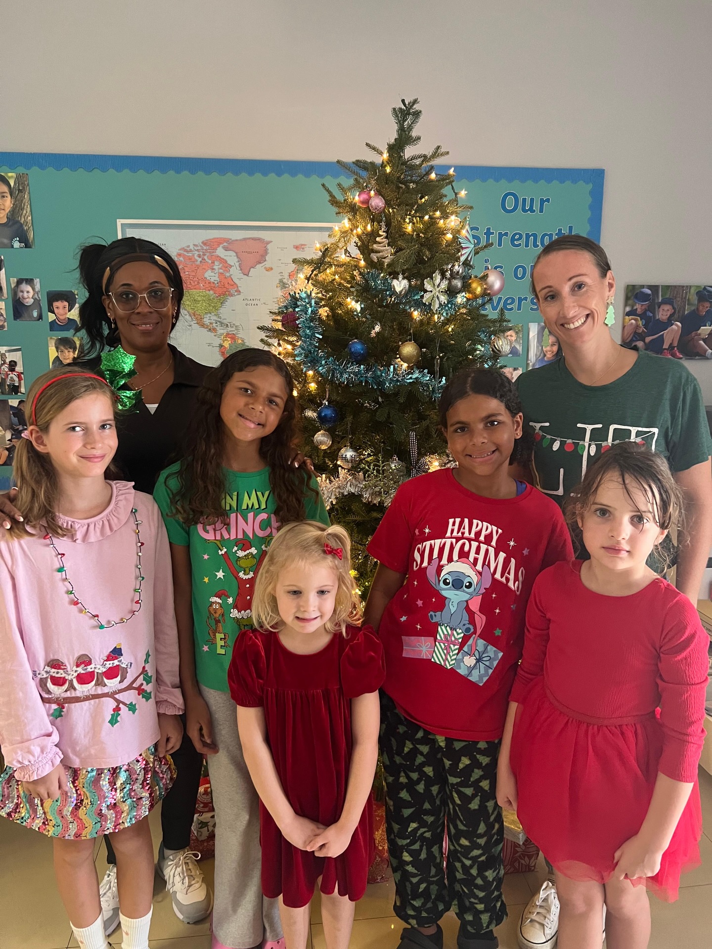 This year, as we entered the festive season, we were excited to share a meaningful opportunity for our Footsteps family to come together and make a difference right here on our island. ❤️
This year, we supported the National Children’s Voluntary Organisation (NCVO) by taking tags from our Giving Tree and purchasing gifts for those in need, helping to ensure everyone had a special Christmas. 🎁✨
Thank you to all our Footsteps families for your kindness, generosity, and support. Wishing you a very Merry Christmas! 🎄